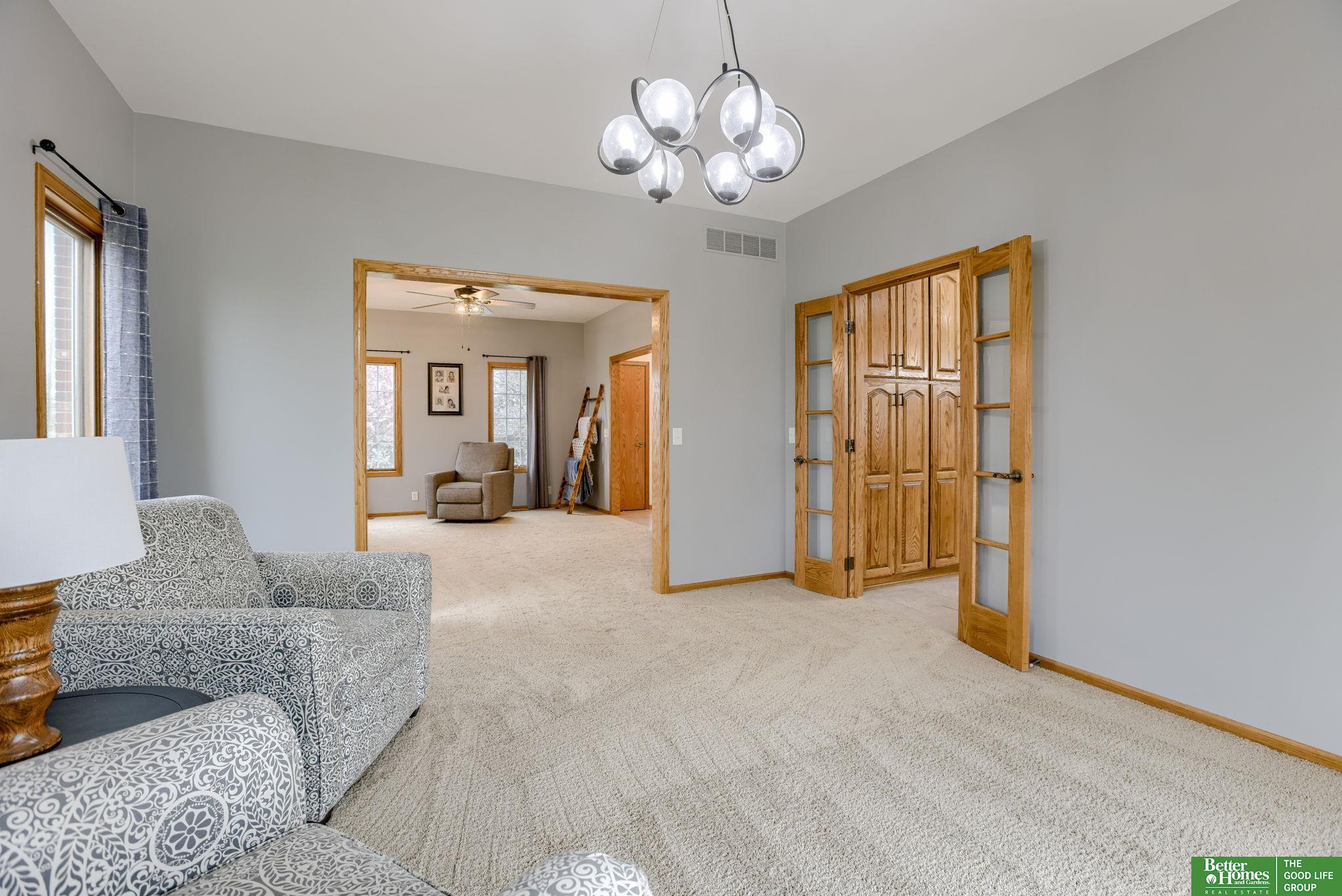 20181 Woodridge Drive, Gretna, Nebraska image 12