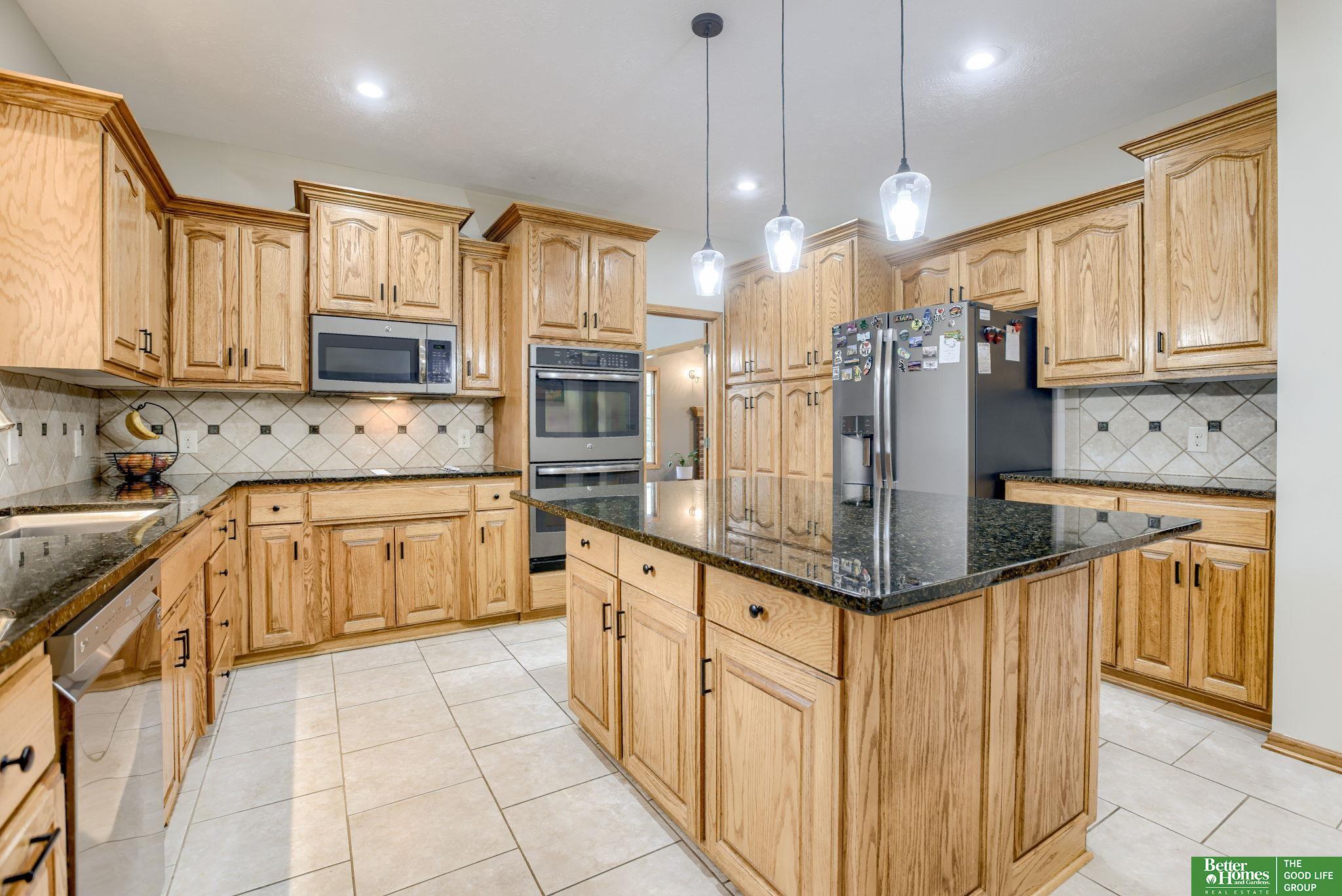 20181 Woodridge Drive, Gretna, Nebraska image 16