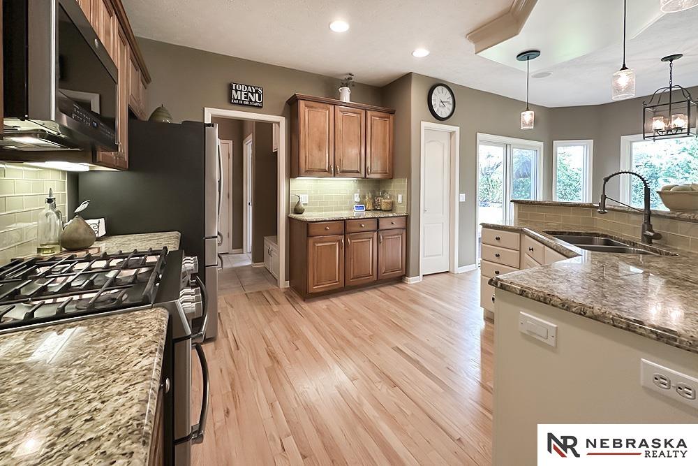 913 S 195 Street, Omaha, Nebraska image 22