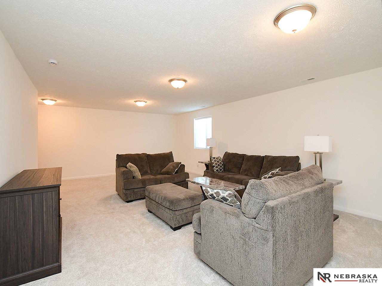 11312 Horizon Circle, Papillion, Nebraska image 25