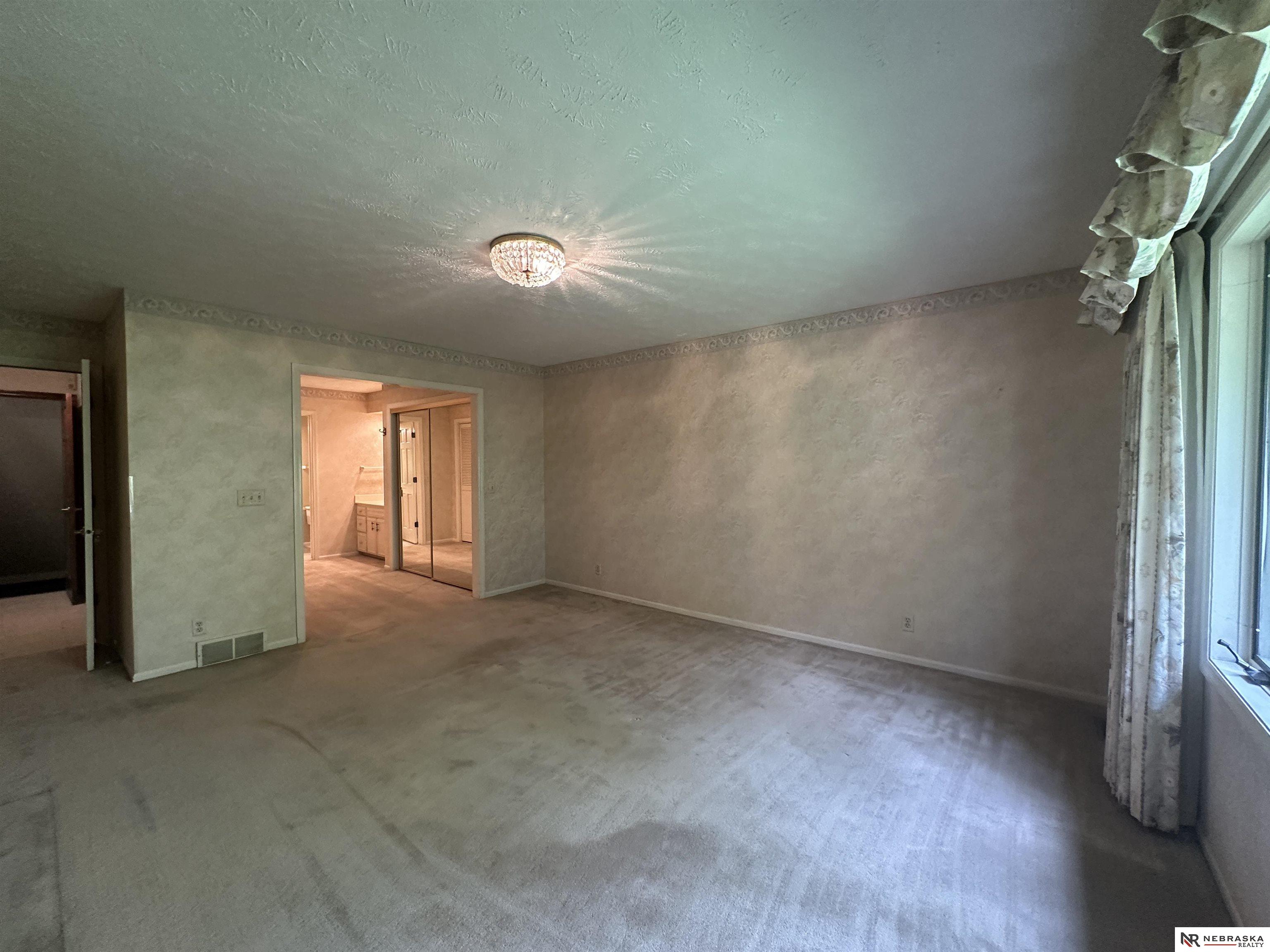 1605 S 113th Plaza, Omaha, Nebraska image 12