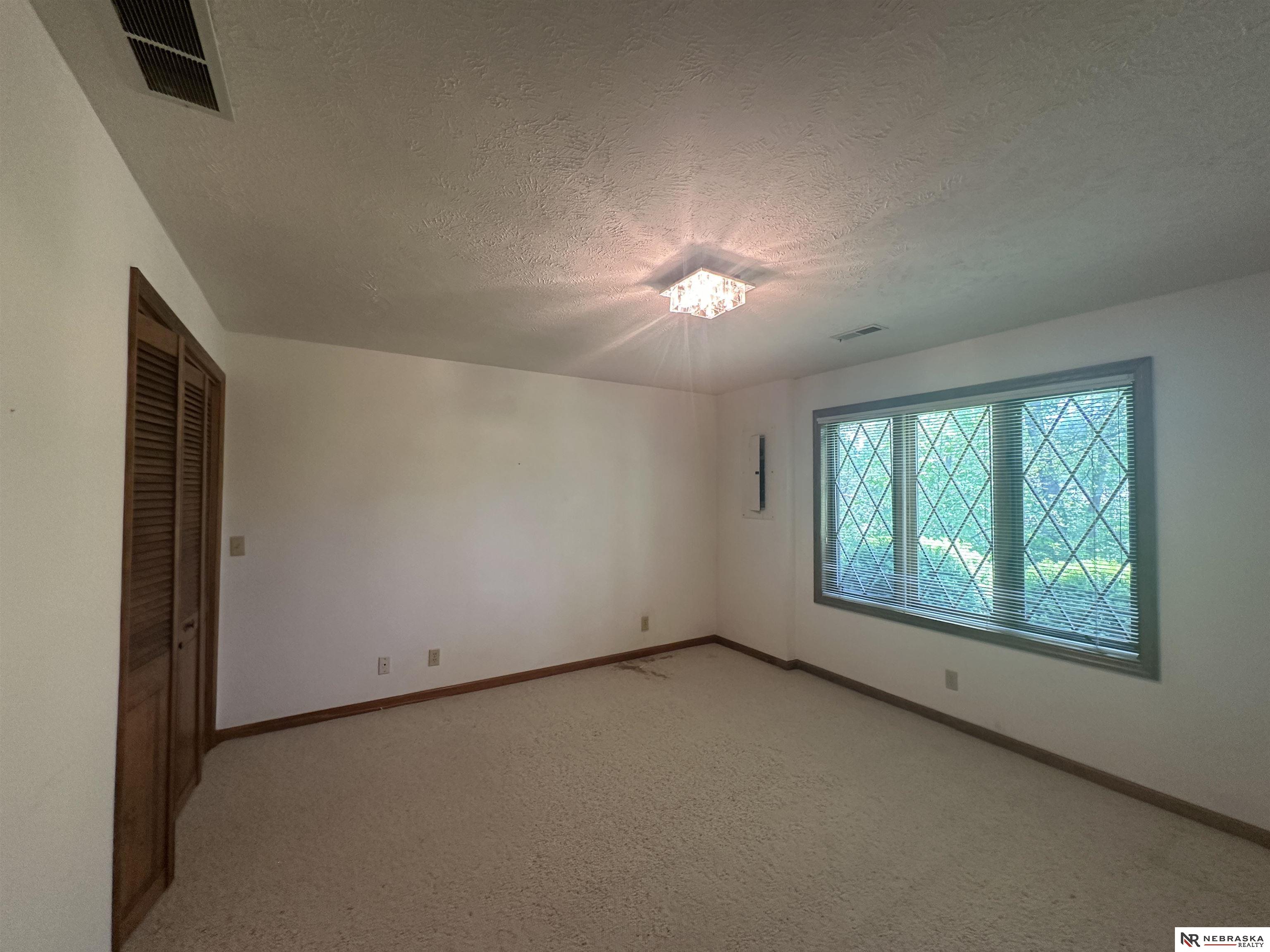 1605 S 113th Plaza, Omaha, Nebraska image 35