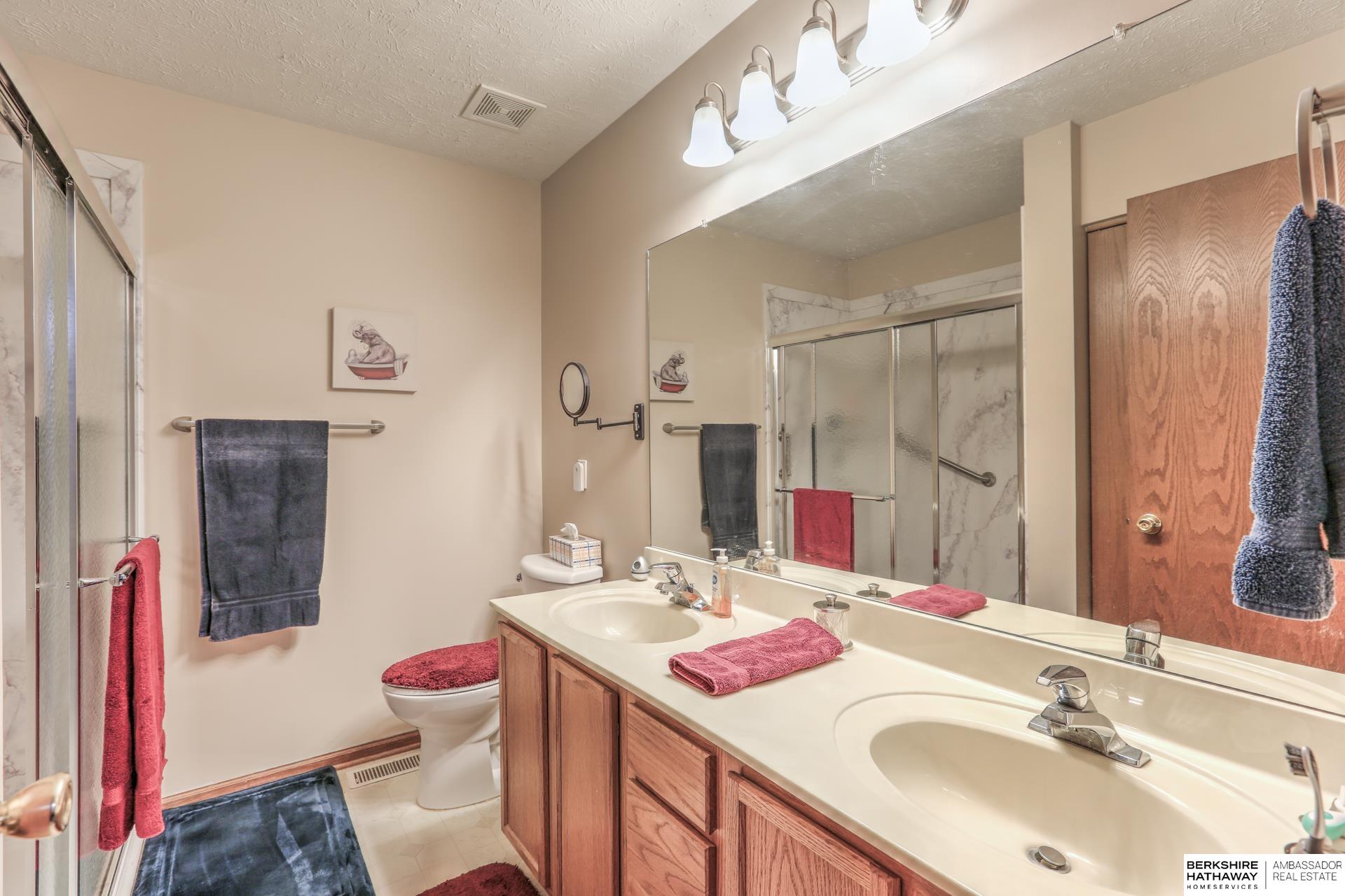 16214 Erskine Circle, Omaha, Nebraska image 14