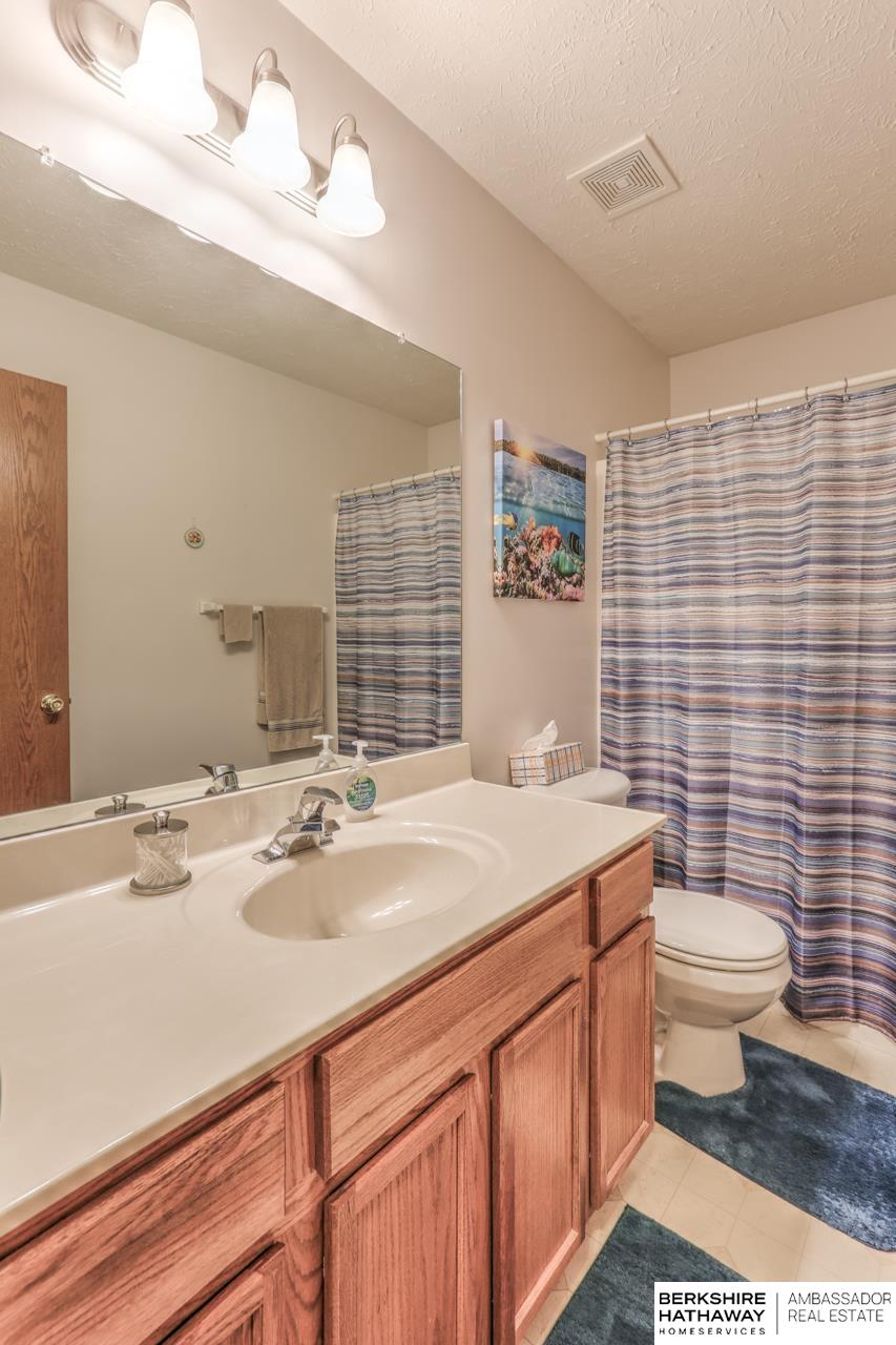 16214 Erskine Circle, Omaha, Nebraska image 18