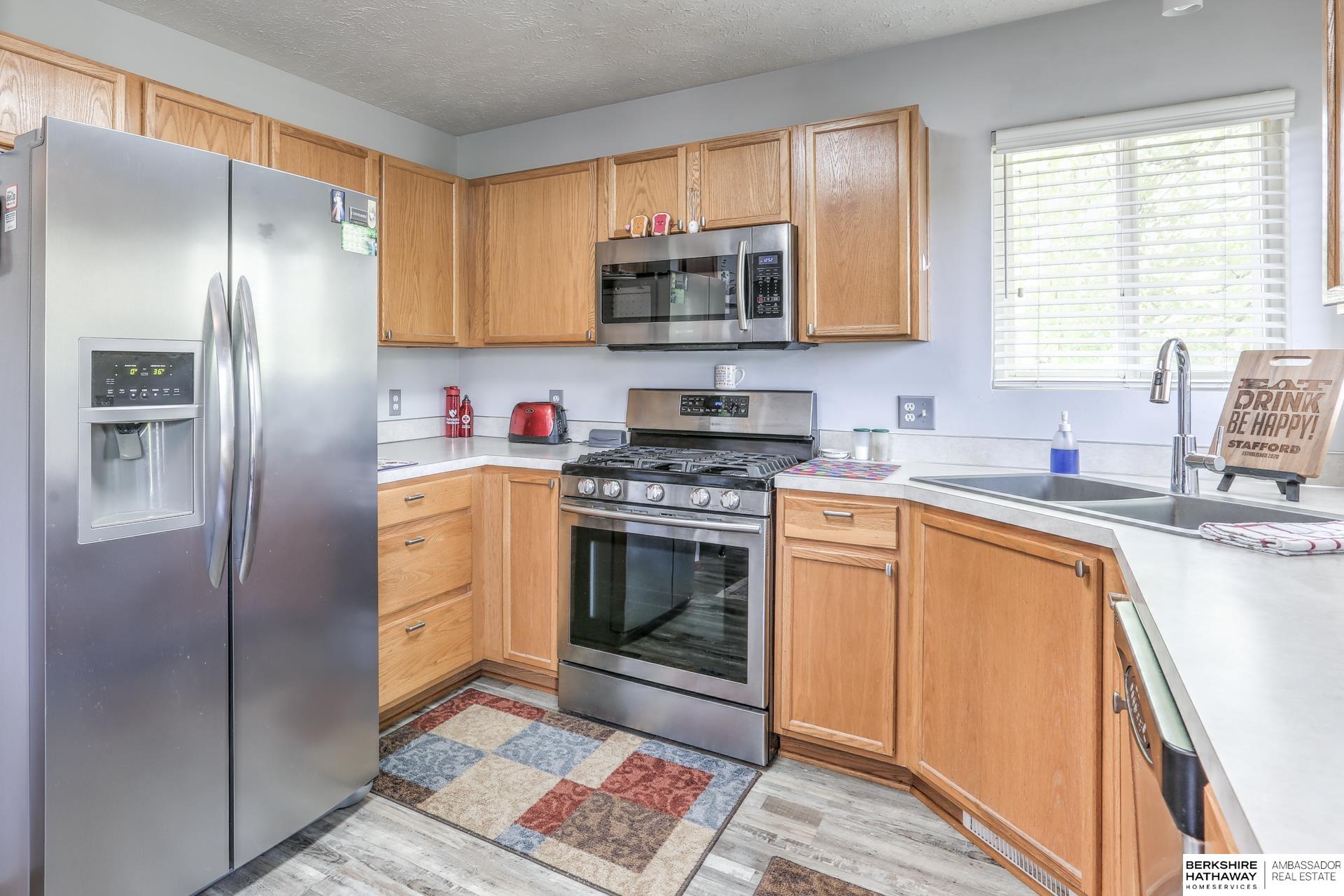 16214 Erskine Circle, Omaha, Nebraska image 4