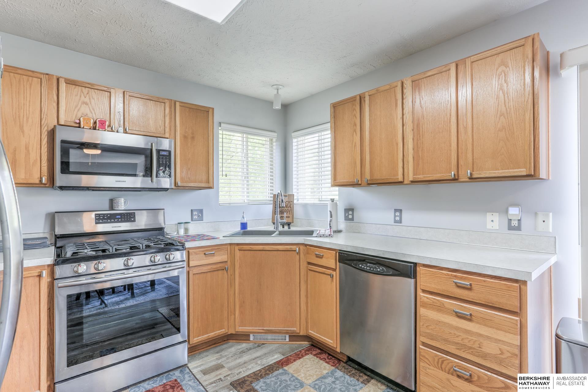 16214 Erskine Circle, Omaha, Nebraska image 7