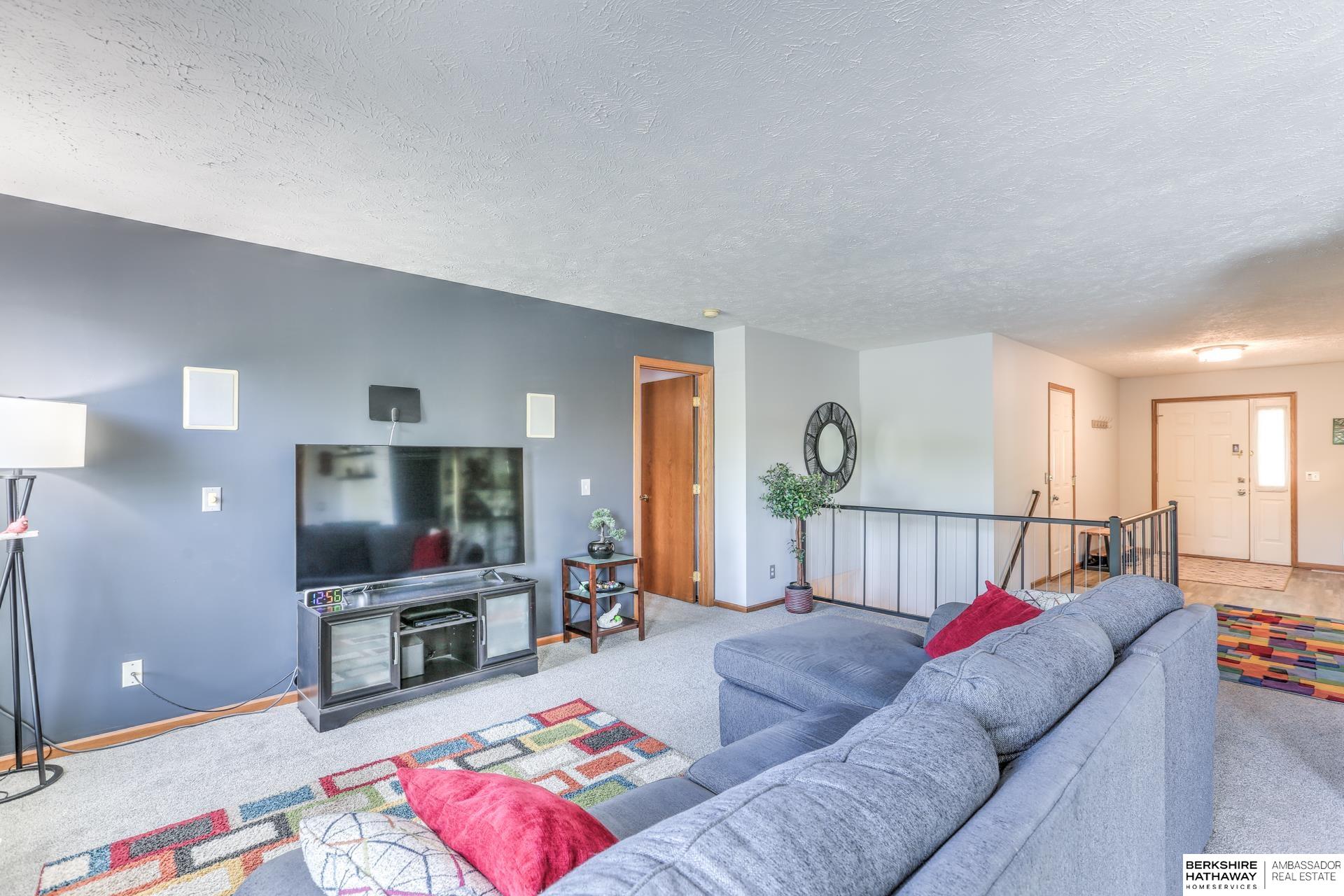 16214 Erskine Circle, Omaha, Nebraska image 10