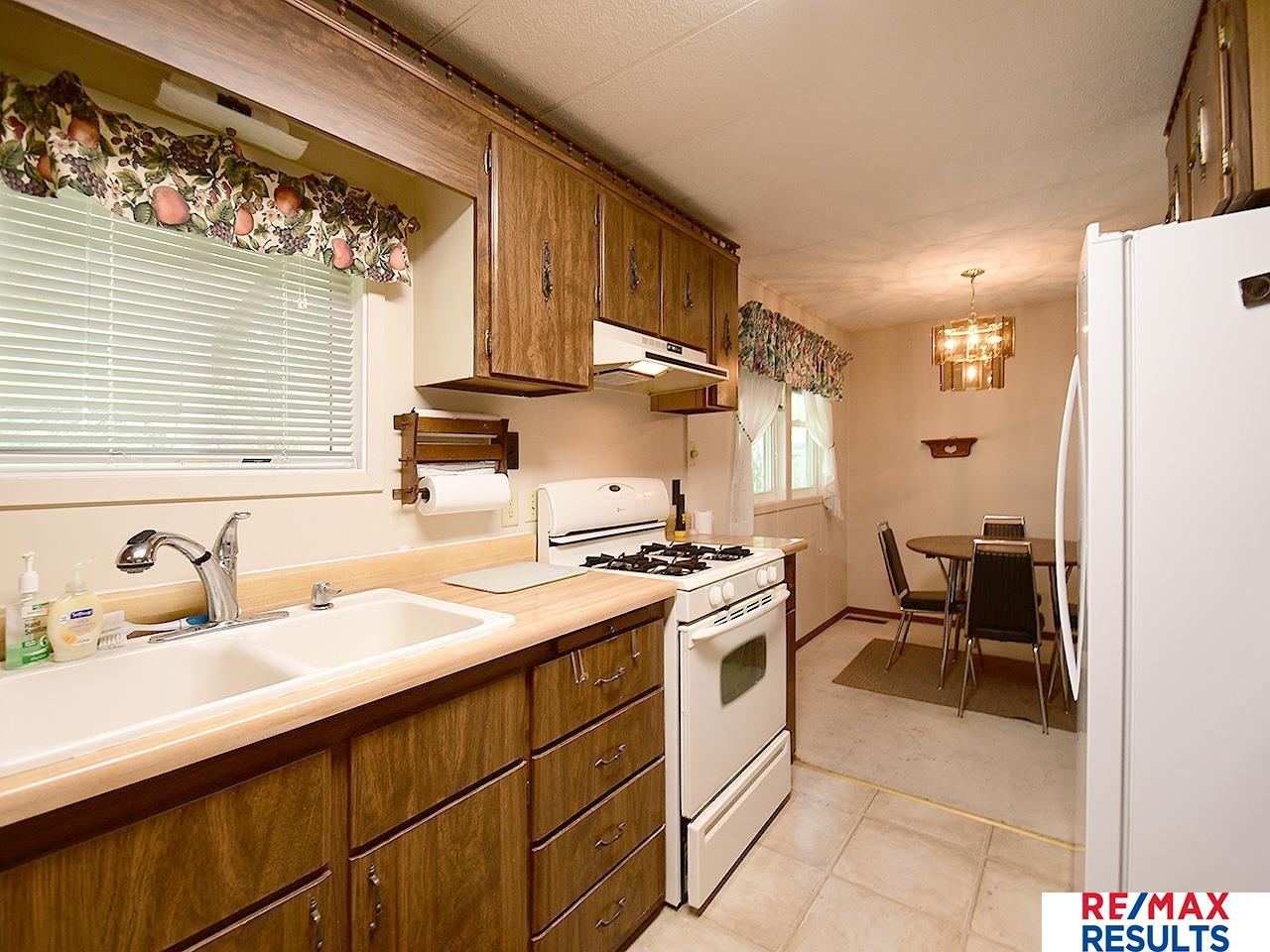 10507 Whitmore Court, Omaha, Nebraska image 17