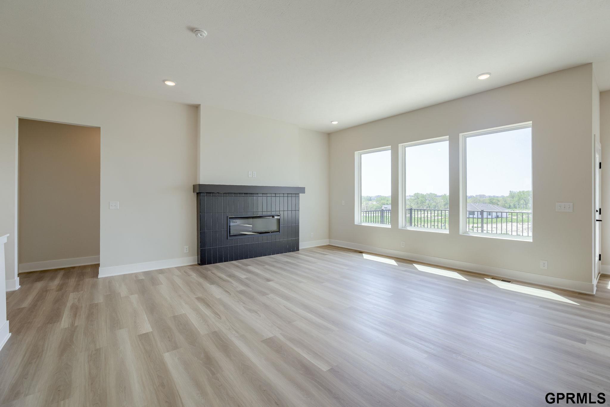 20137 R Street, Omaha, Nebraska image 3