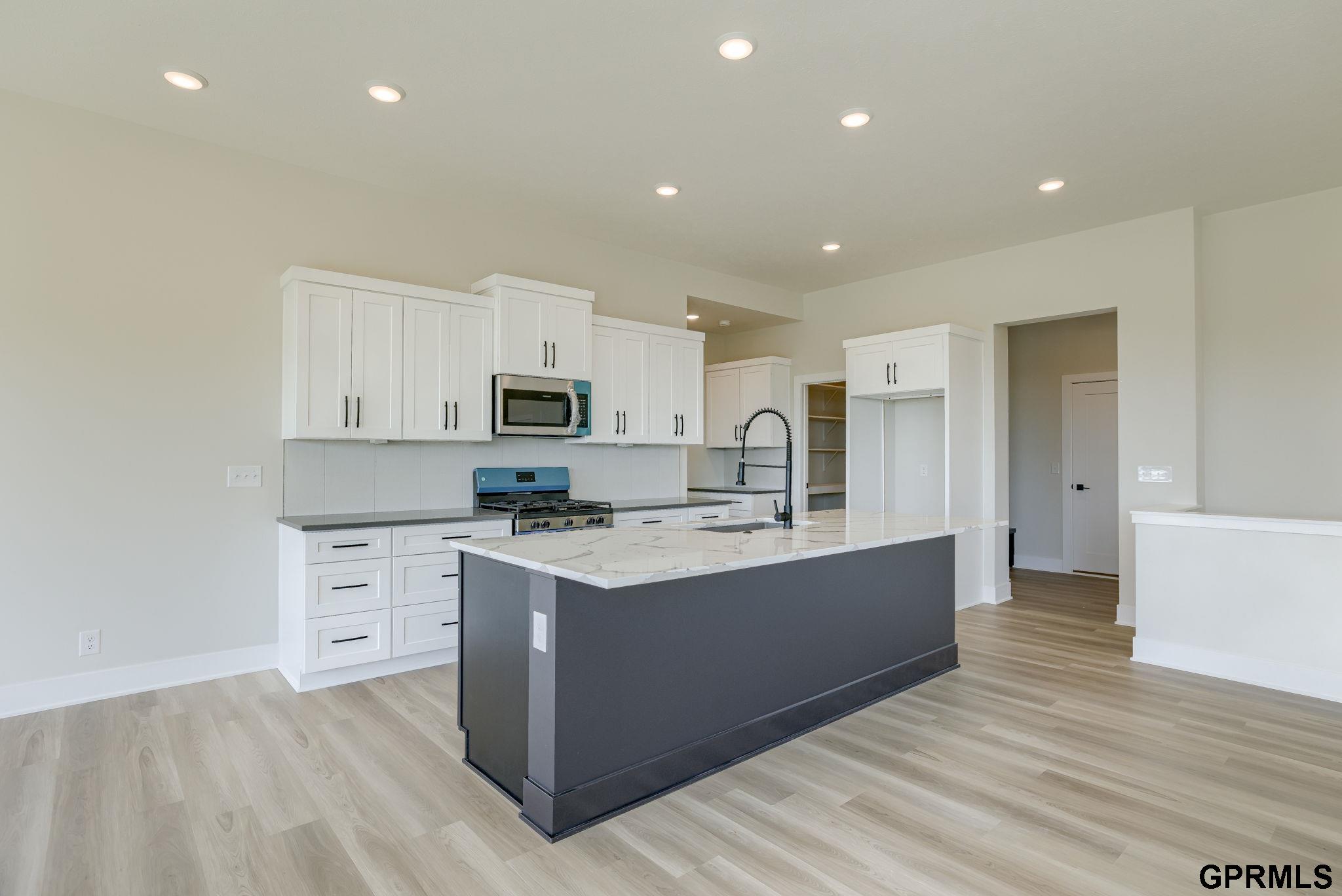 20137 R Street, Omaha, Nebraska image 6