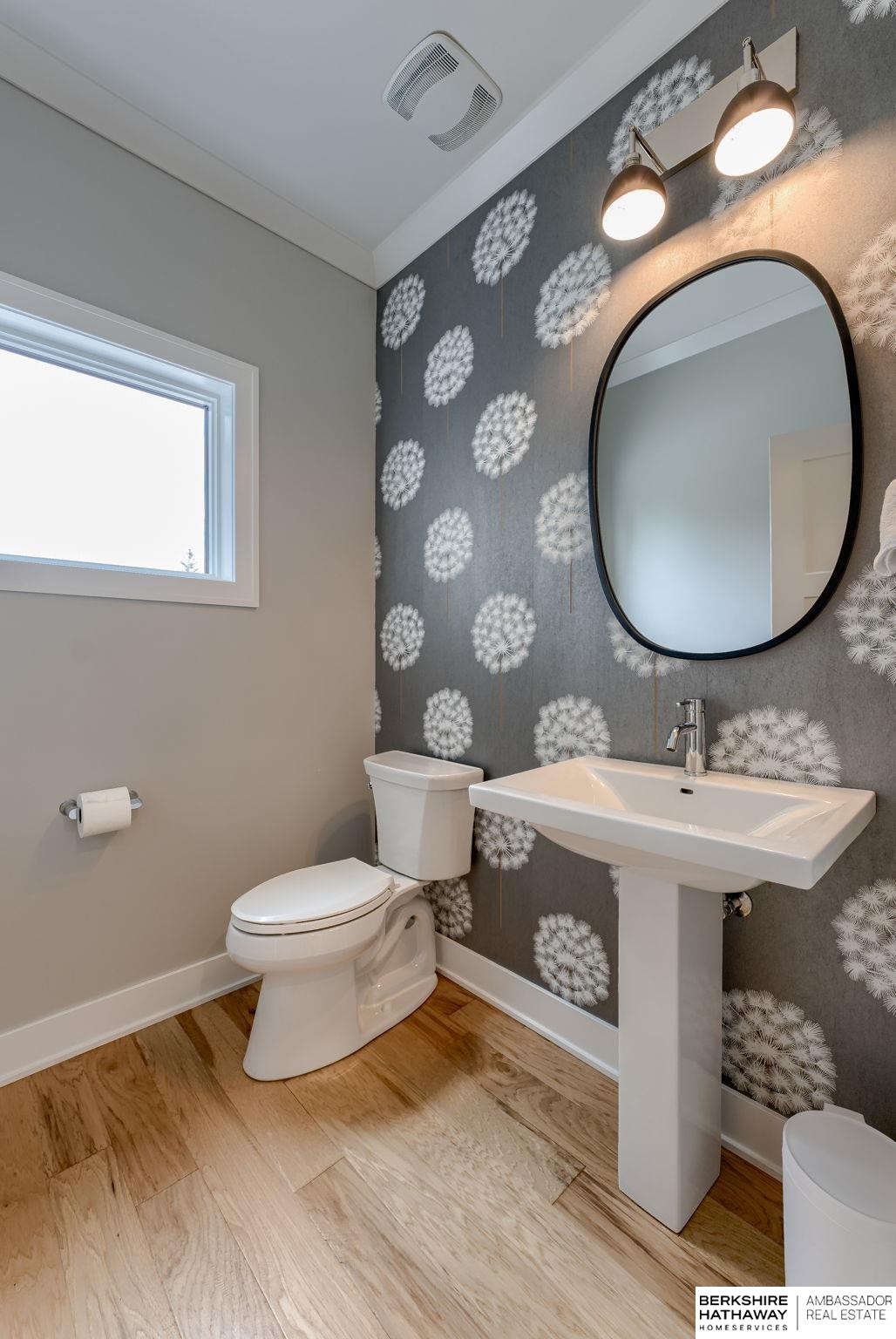8616 Broadmoor Drive, Omaha, Nebraska image 18