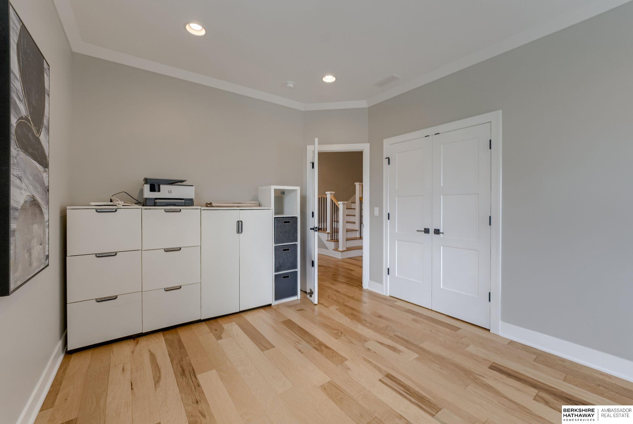 8616 Broadmoor Drive, Omaha, Nebraska image 20
