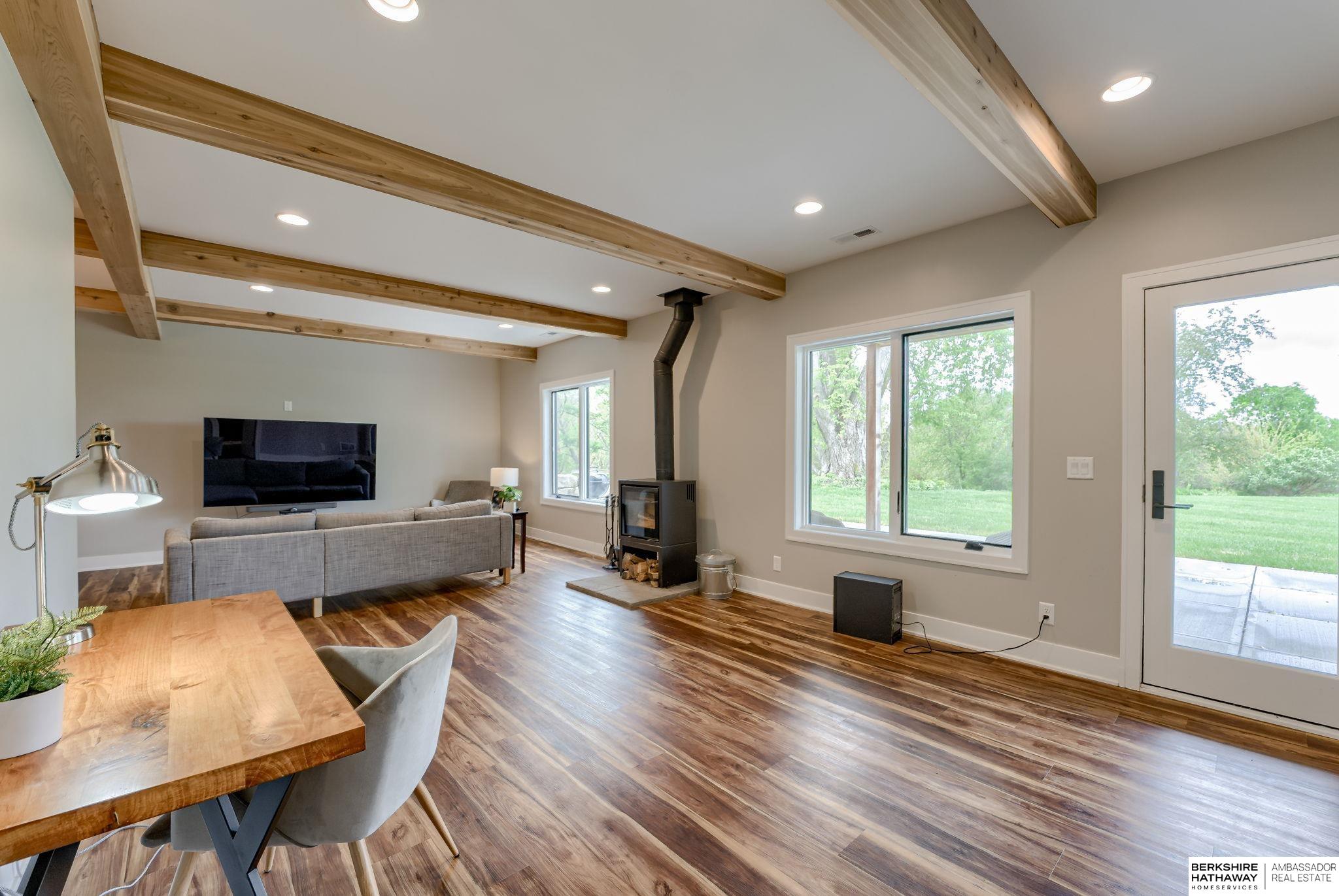 8616 Broadmoor Drive, Omaha, Nebraska image 41