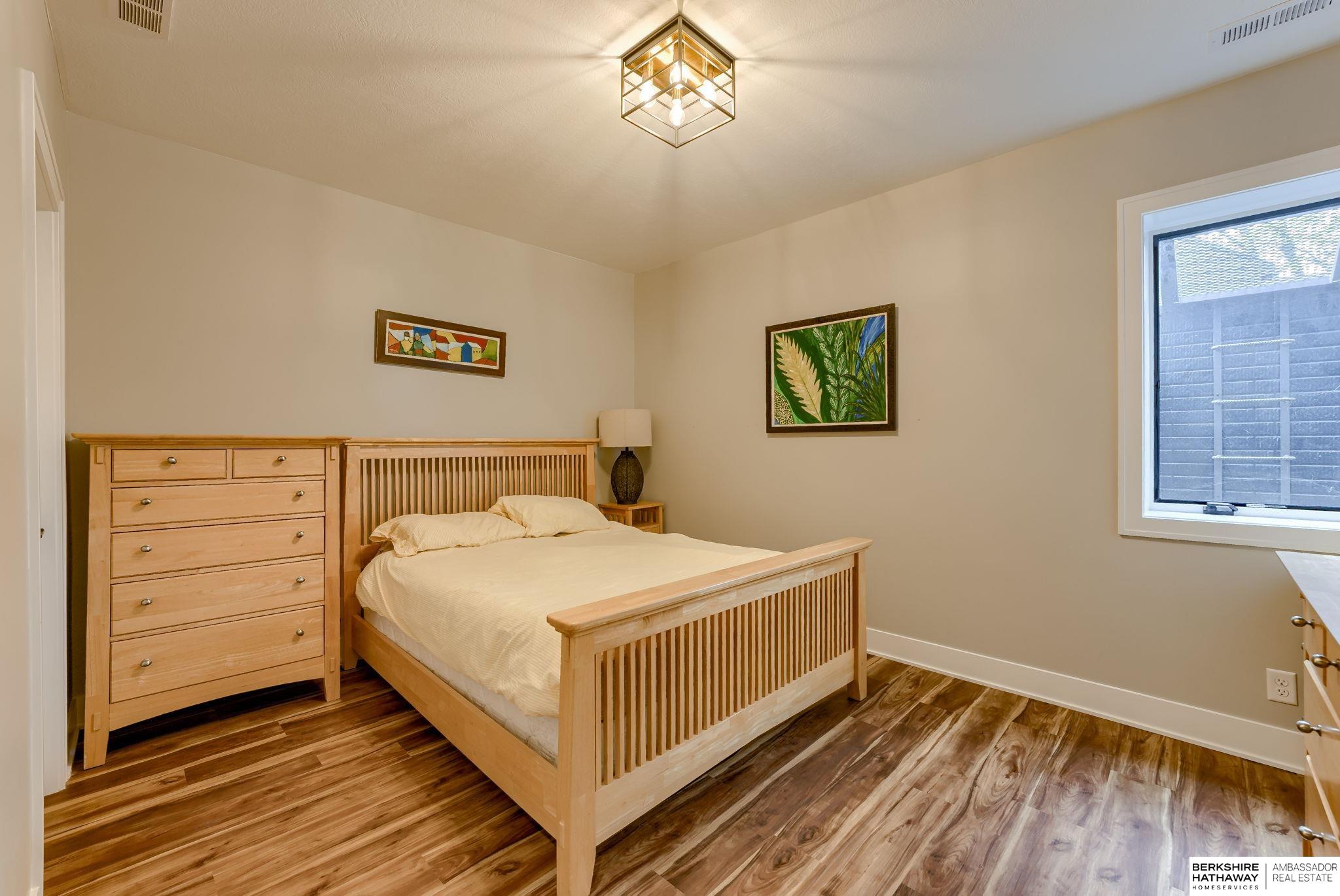 8616 Broadmoor Drive, Omaha, Nebraska image 45