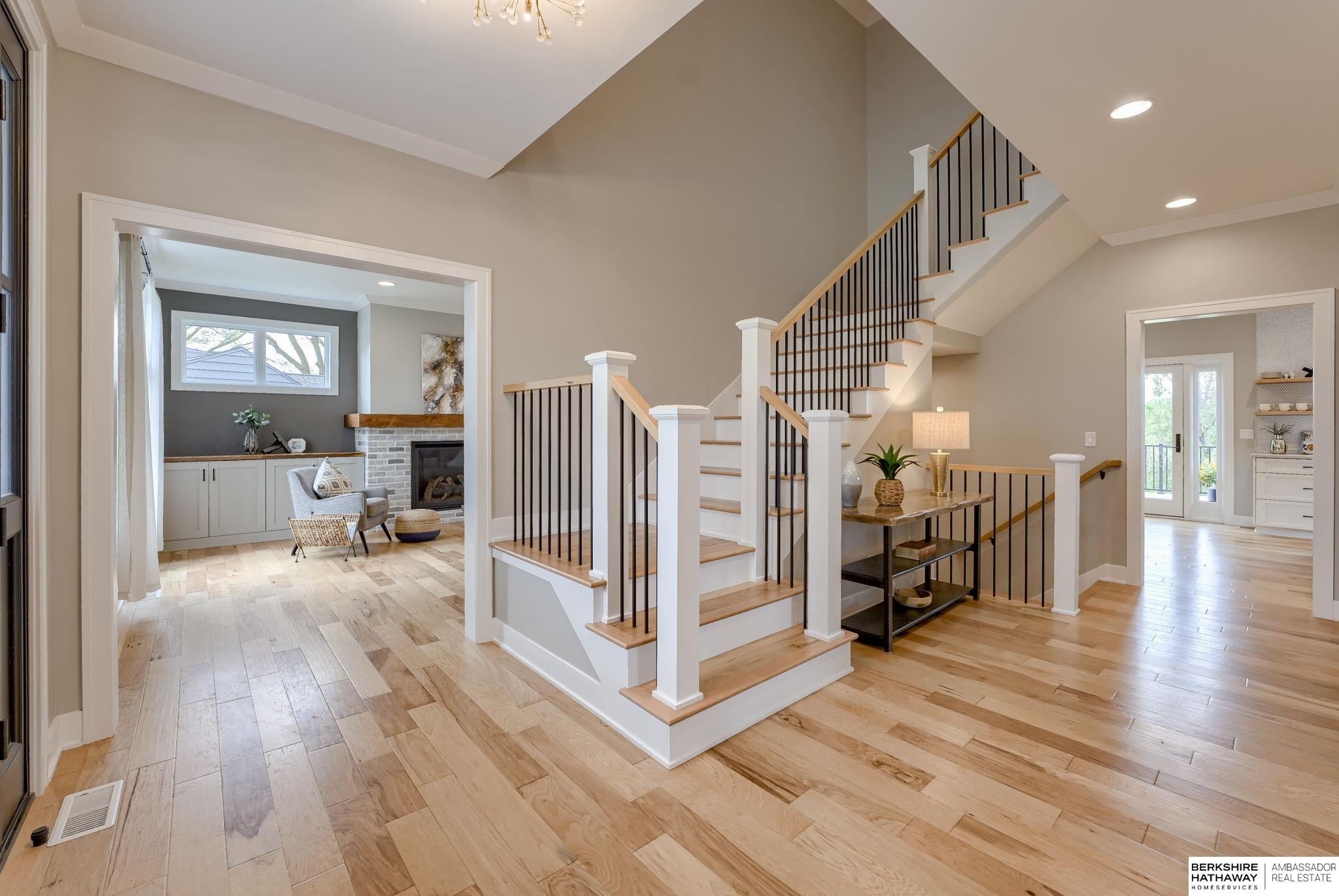 8616 Broadmoor Drive, Omaha, Nebraska image 6