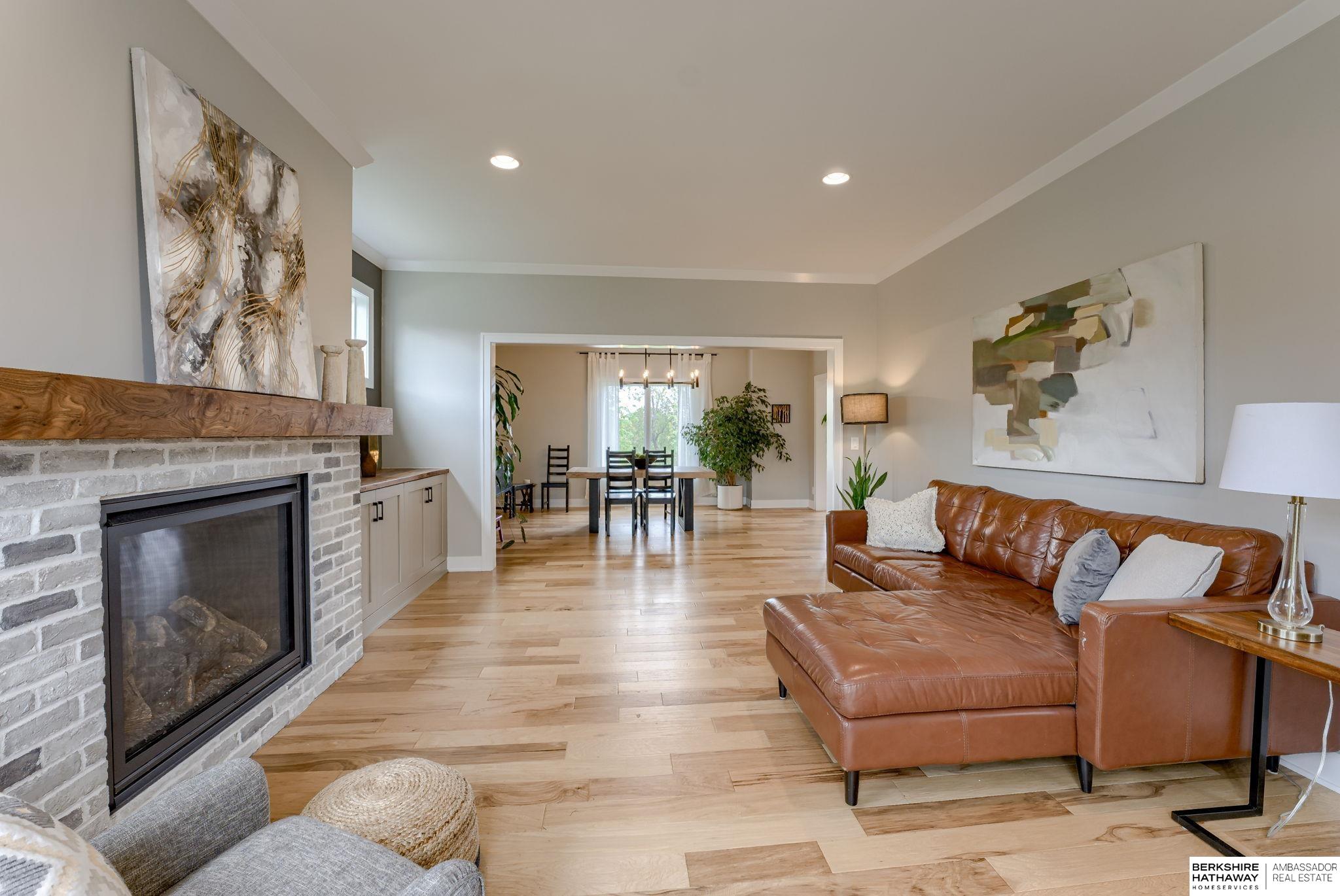 8616 Broadmoor Drive, Omaha, Nebraska image 8
