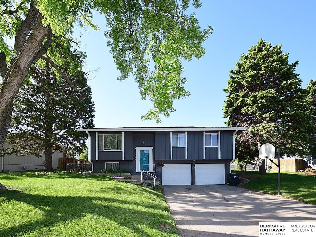 555 University Street, Guide Rock, Nebraska image 1