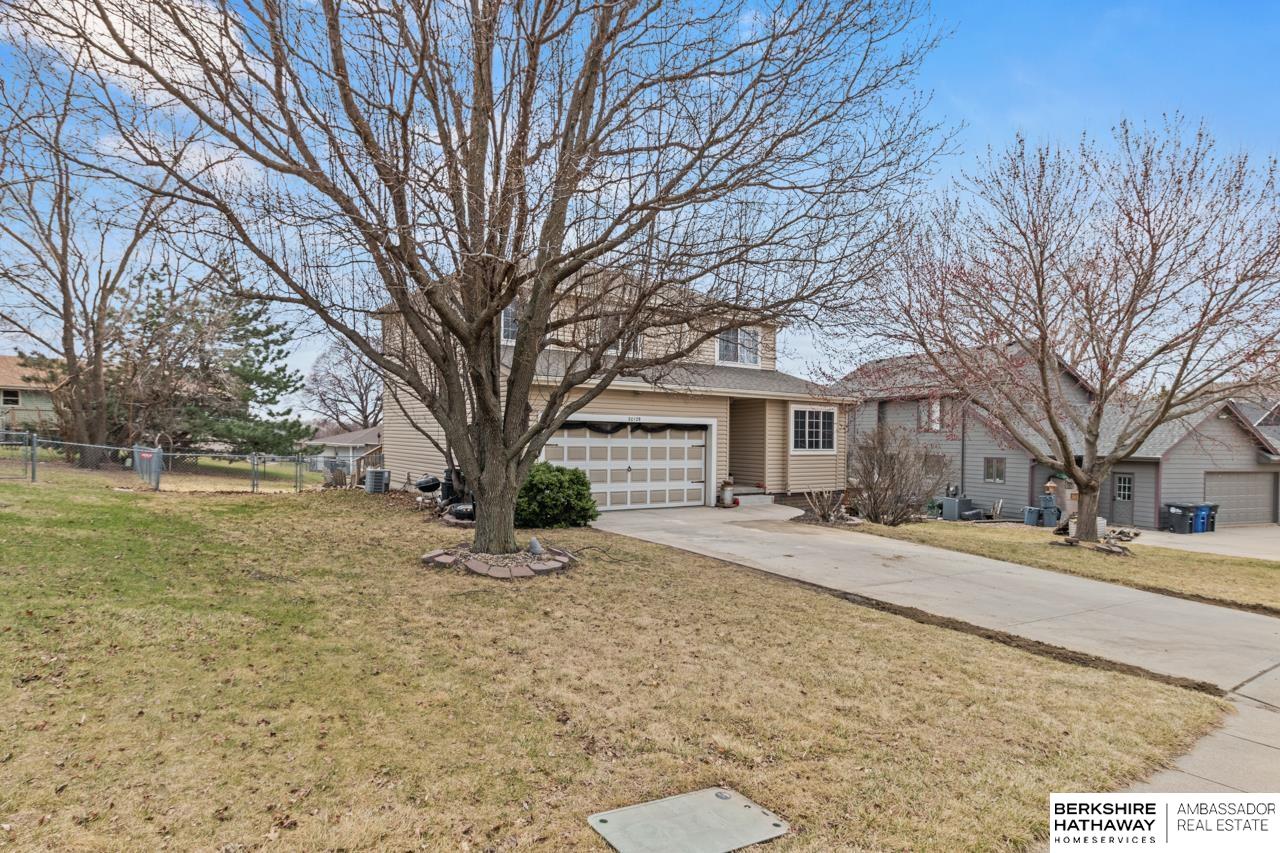 20129 Wolfs Street, Elkhorn, Nebraska image 2