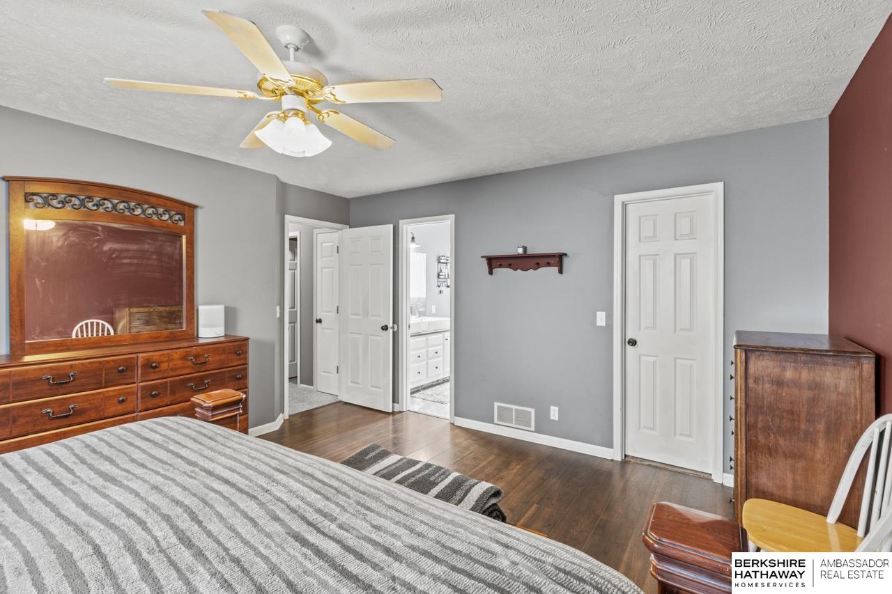 20129 Wolfs Street, Elkhorn, Nebraska image 18