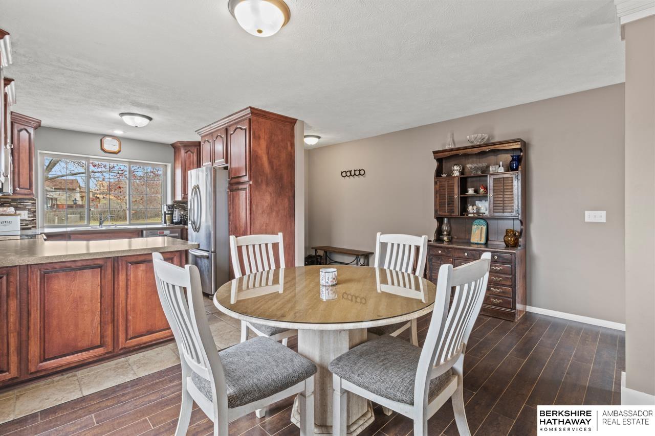 20129 Wolfs Street, Elkhorn, Nebraska image 9