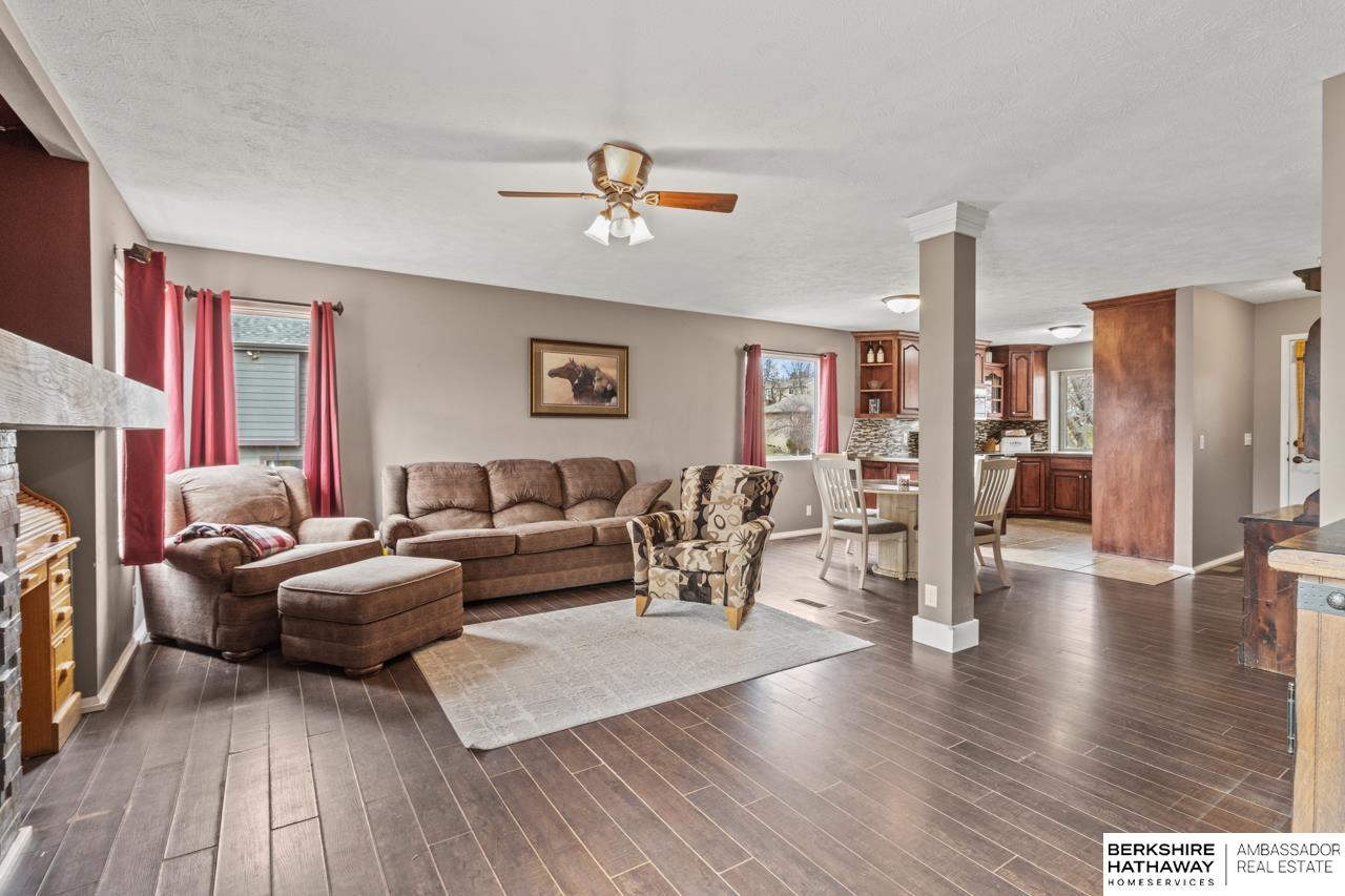 20129 Wolfs Street, Elkhorn, Nebraska image 10
