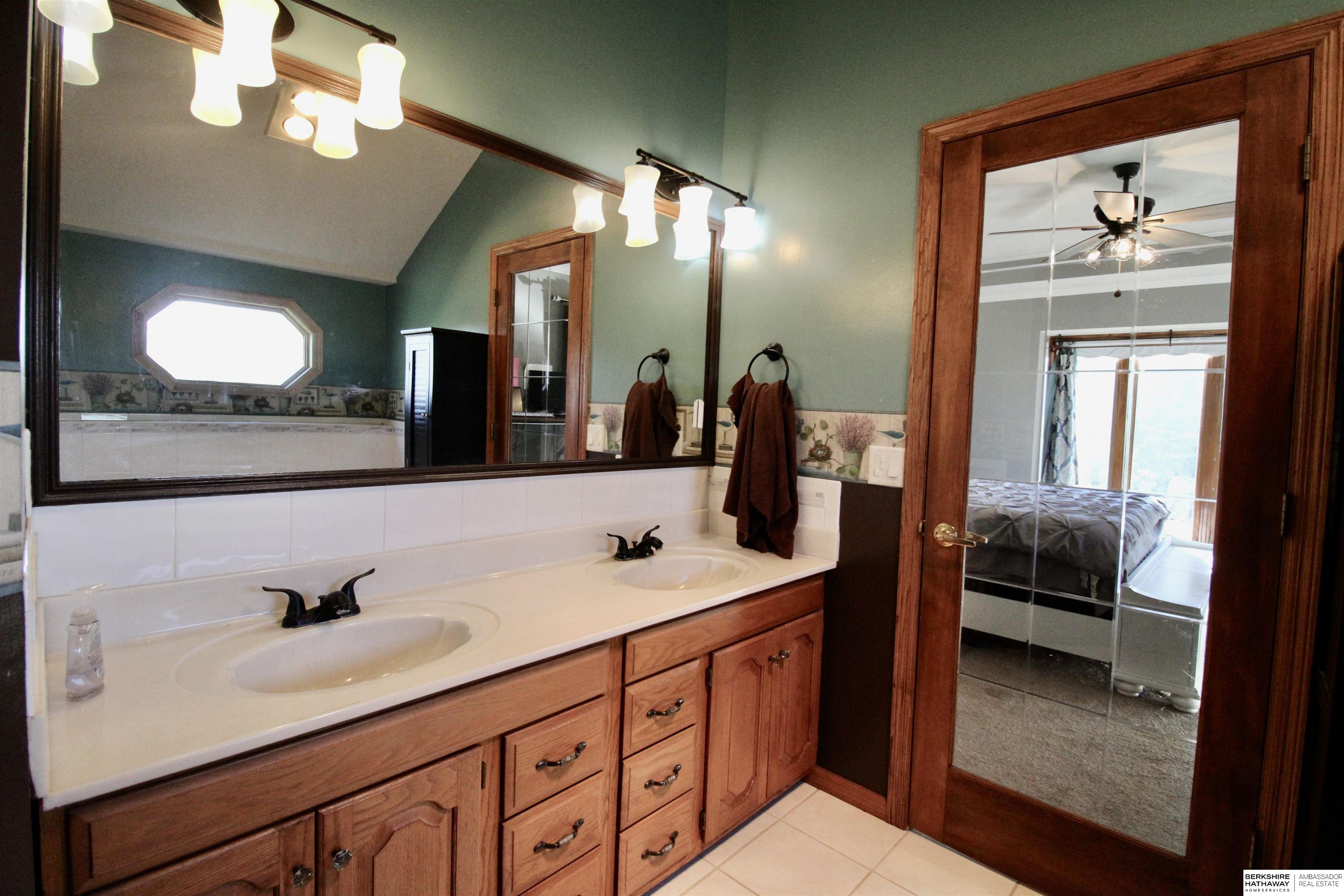 58492 Hilman Drive, Glenwood, Iowa image 32