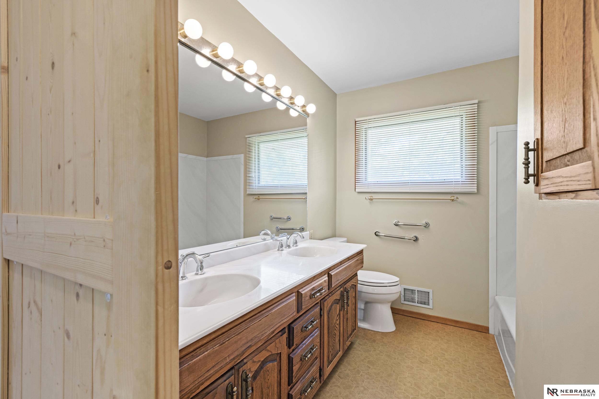 1825 Morningside Drive, Lincoln, Nebraska image 15