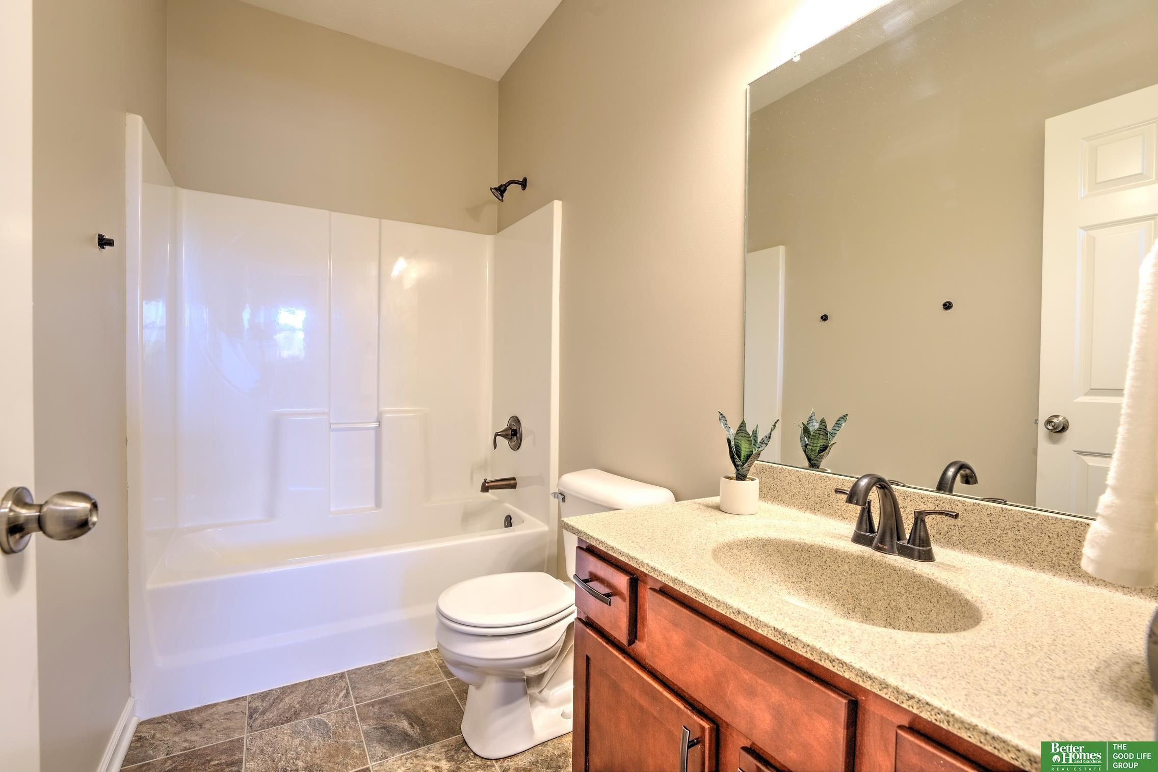 15801 Jardine Circle, Bennington, Nebraska image 22