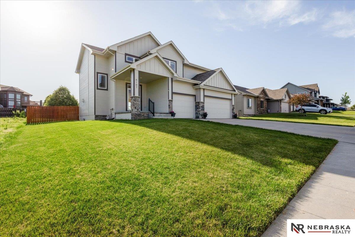 6107 S 197th Street, Omaha NE 68135