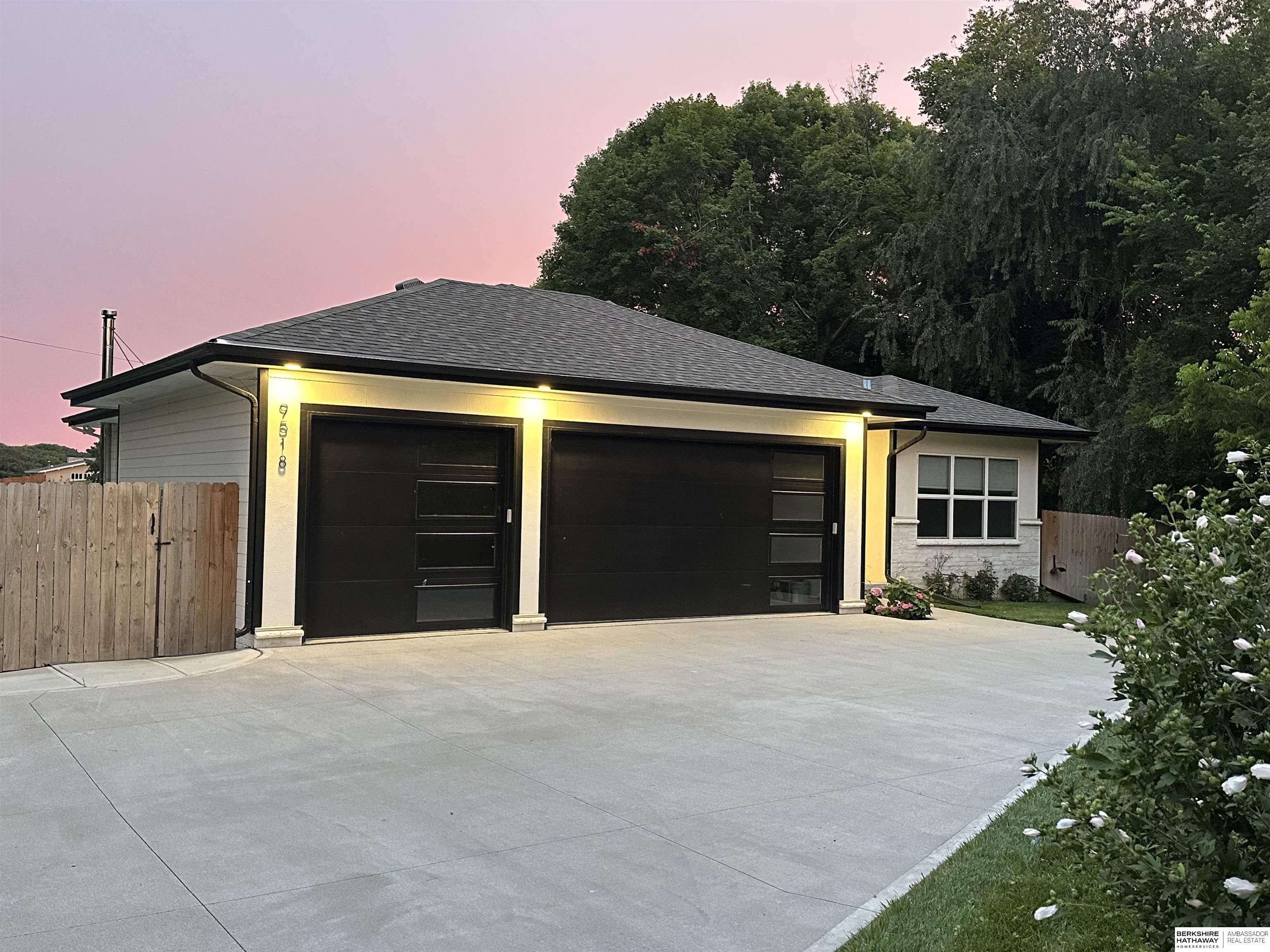 9518 Sterling Circle, Plattsmouth, Nebraska image 1