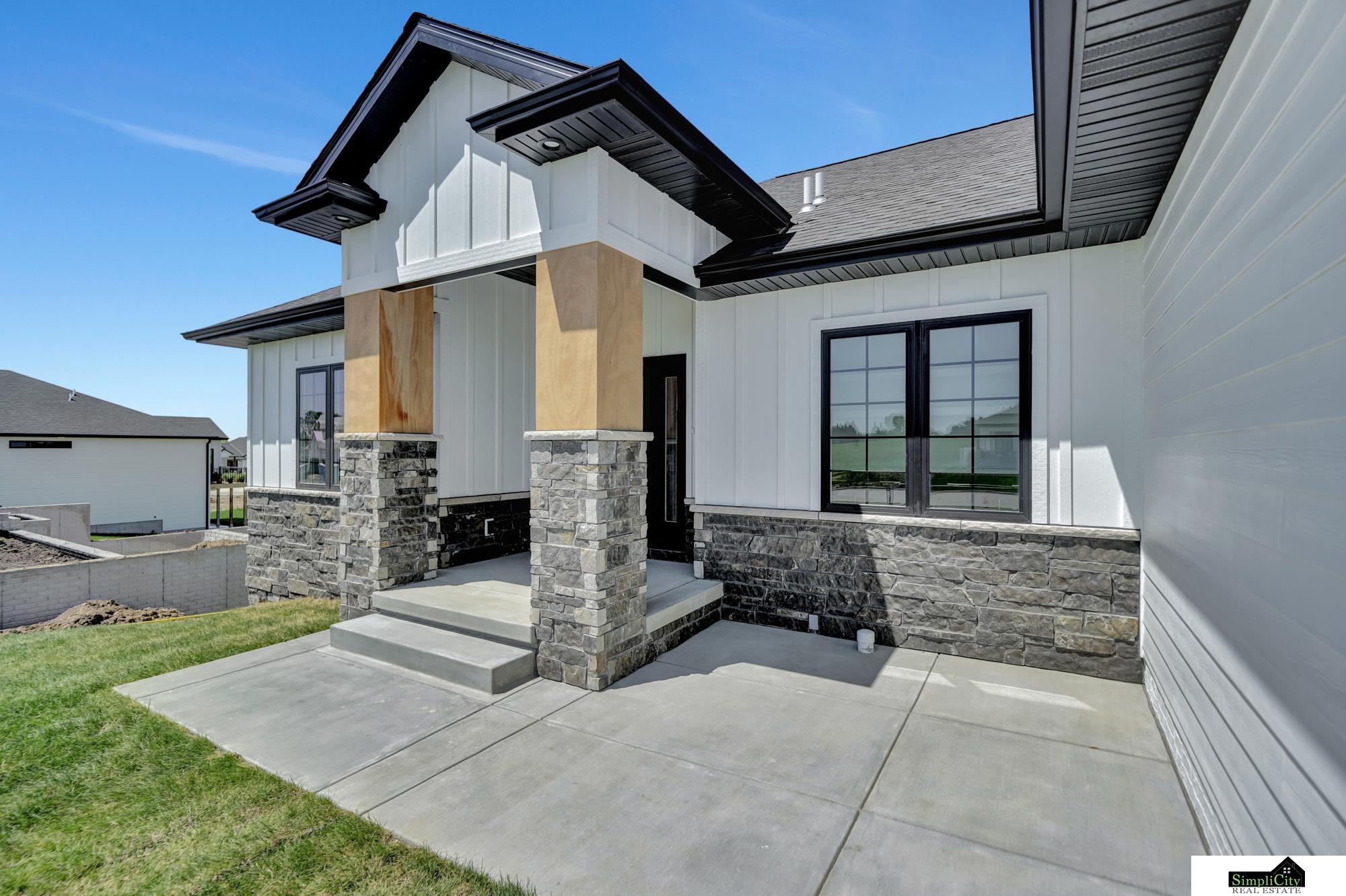 8700 Honeybee Lane, Lincoln, Nebraska image 14