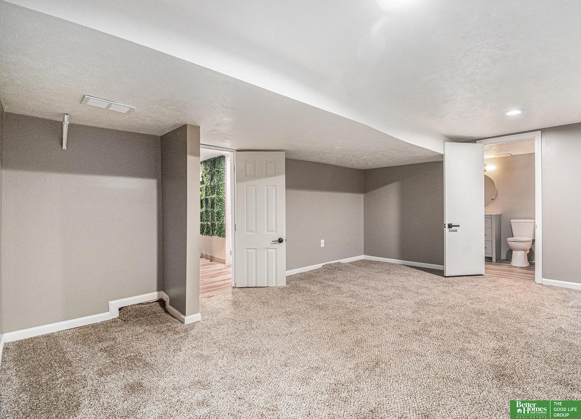 4185 Chicago Street, Omaha, Nebraska image 24