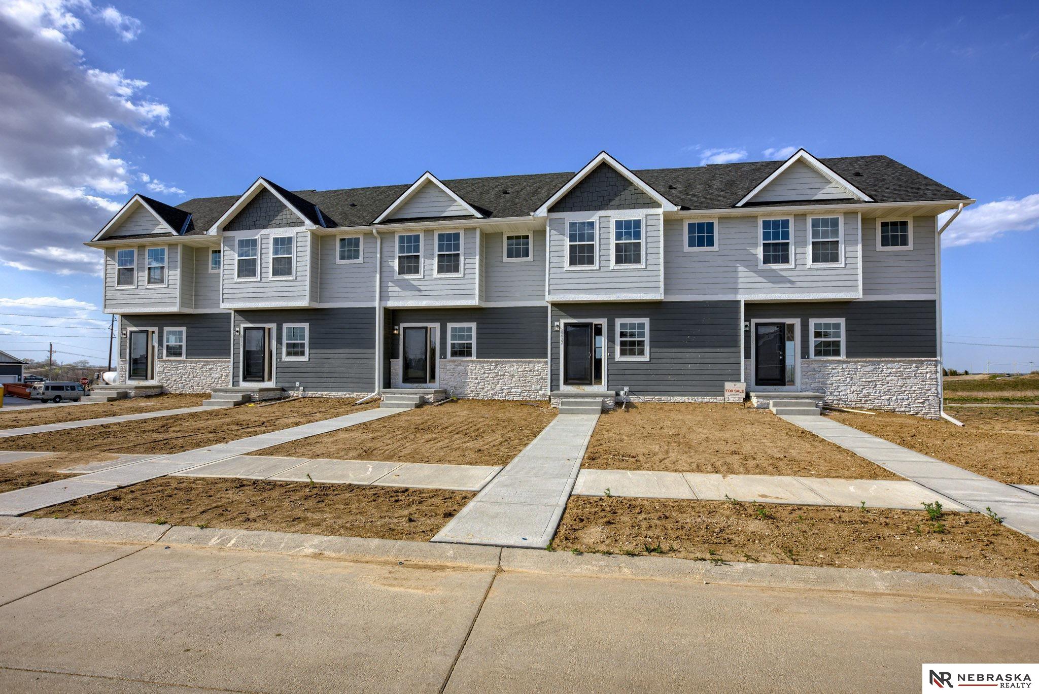 4619 Leawood Court, Papillion, Nebraska image 2