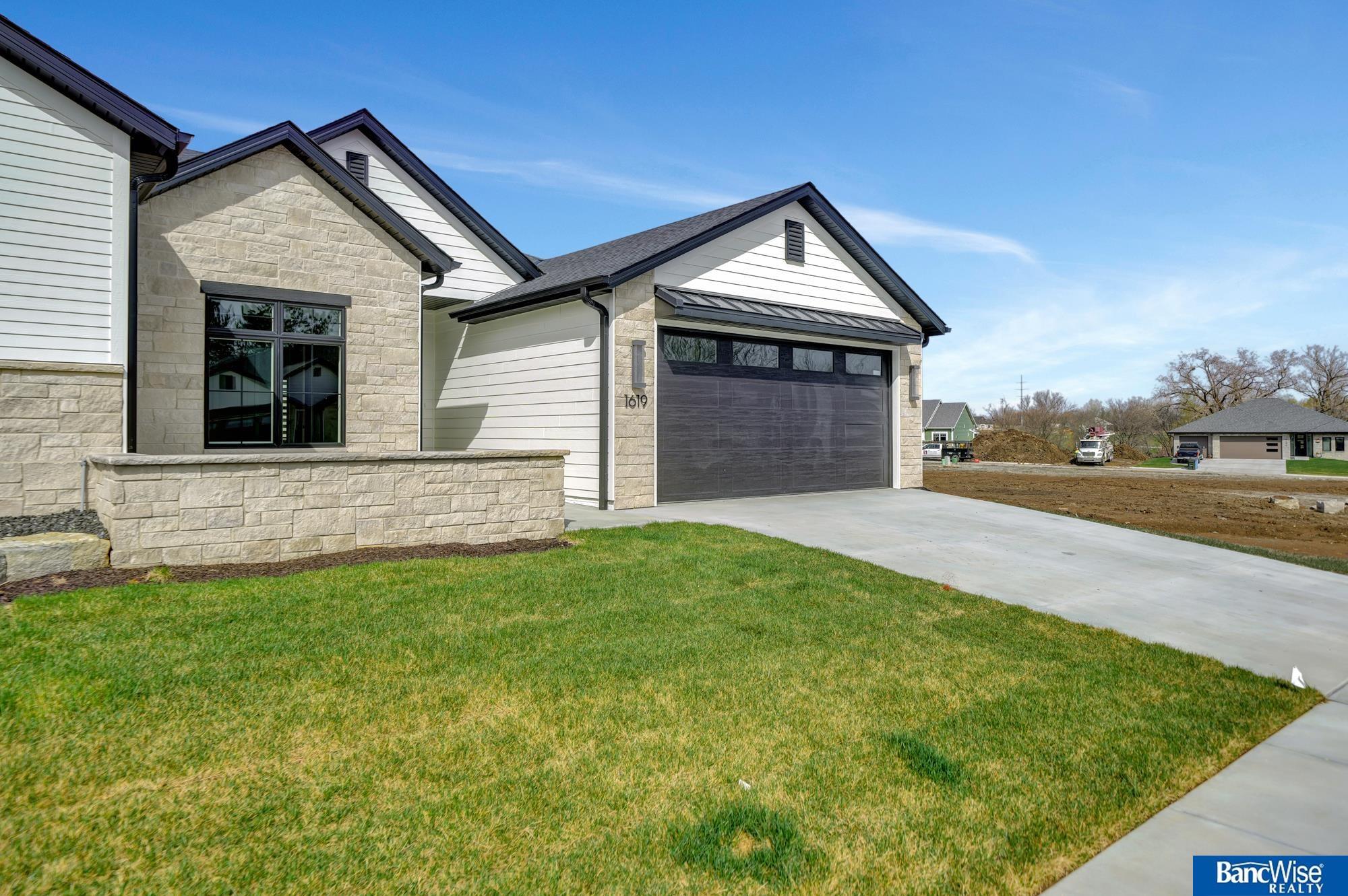 1619 S 93 Street, Lincoln, Nebraska image 3
