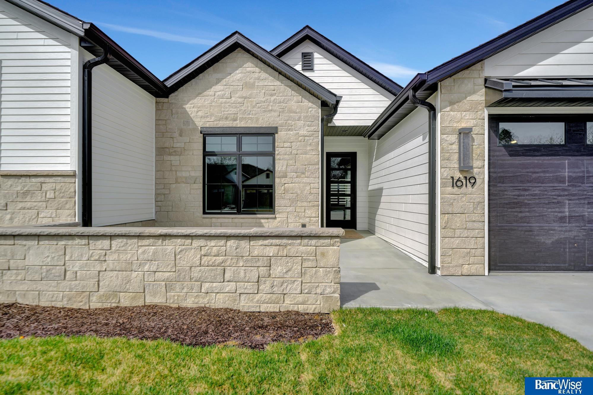 1619 S 93 Street, Lincoln, Nebraska image 5