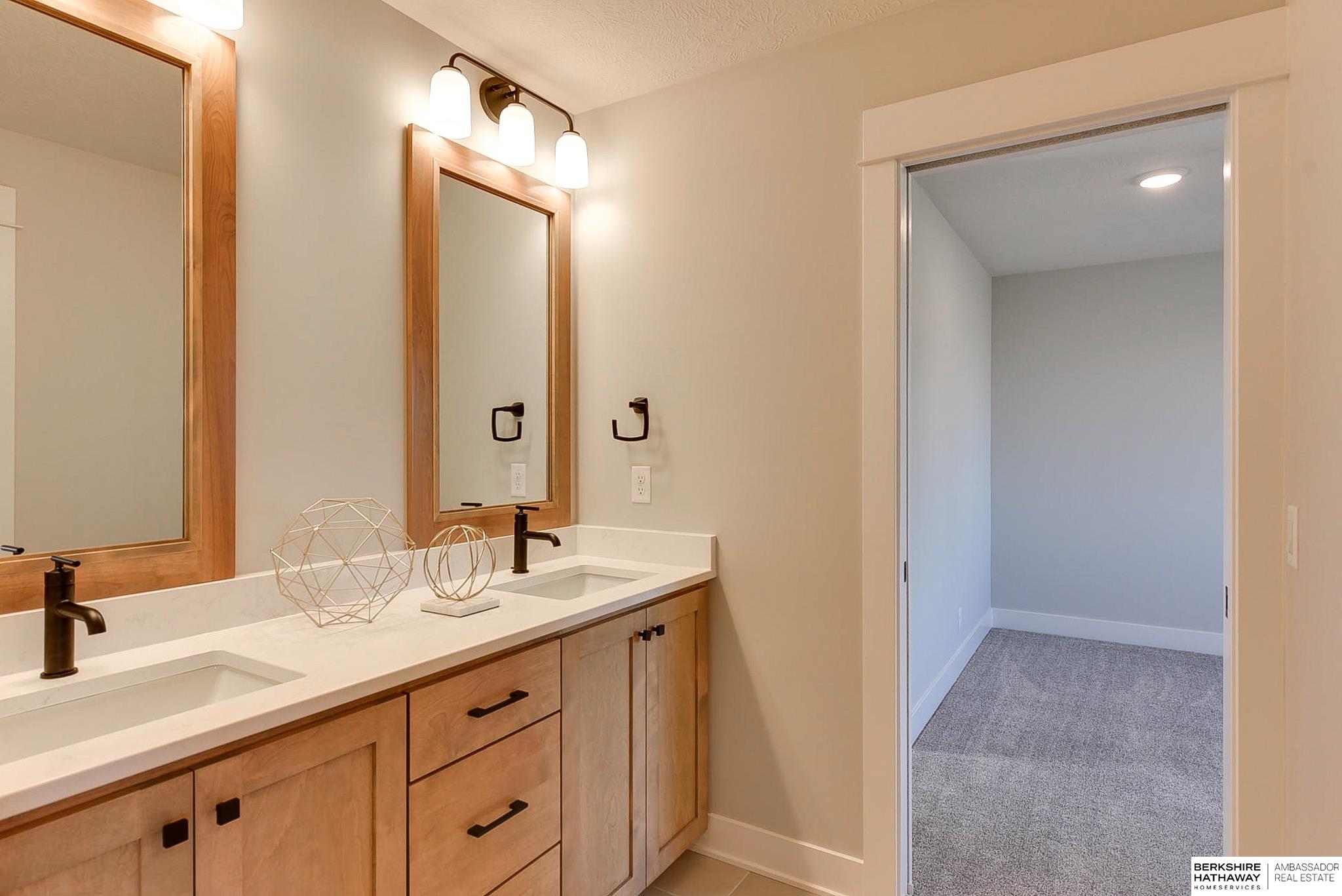 10109 Laramie Street, Papillion, Nebraska image 36