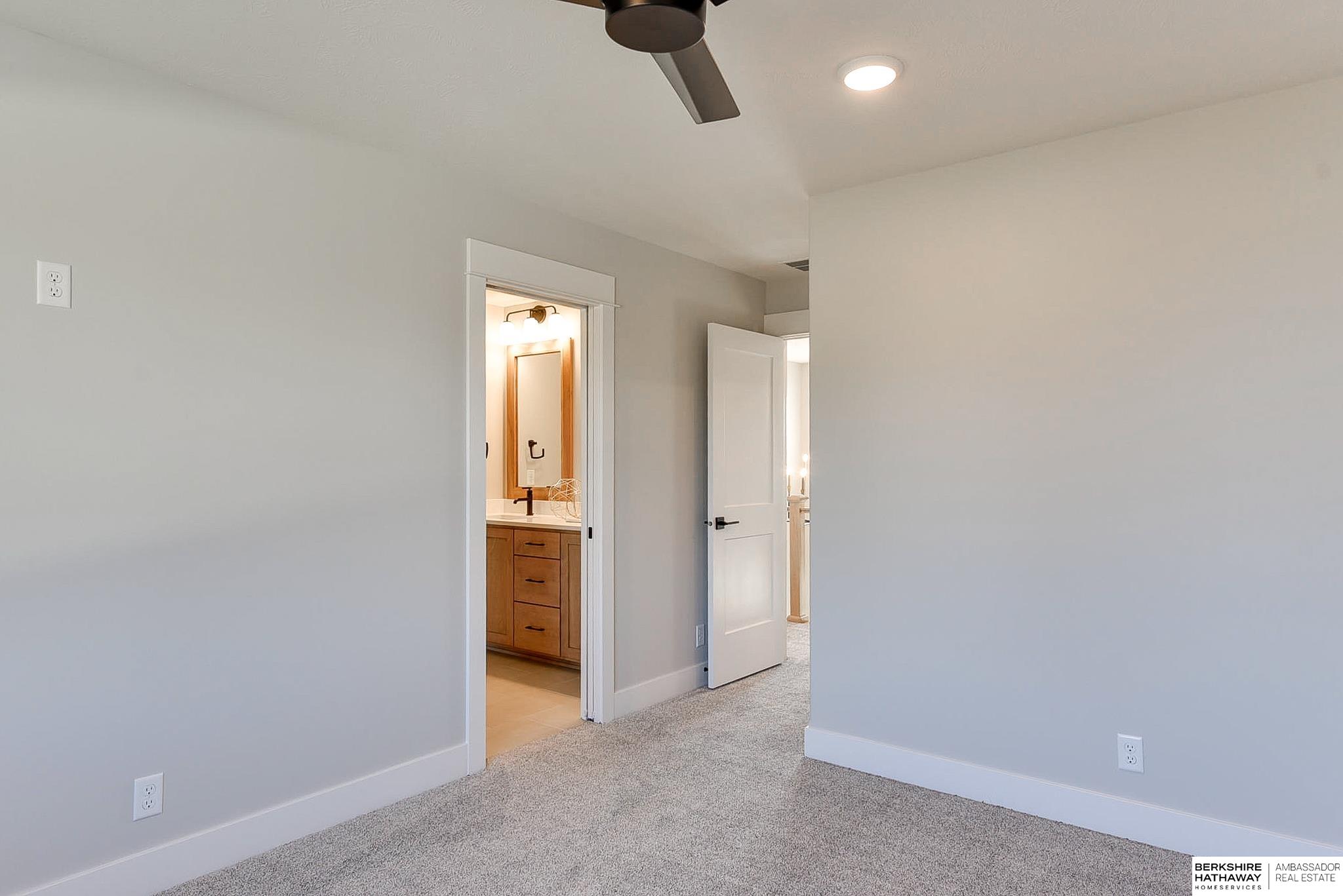 10109 Laramie Street, Papillion, Nebraska image 39
