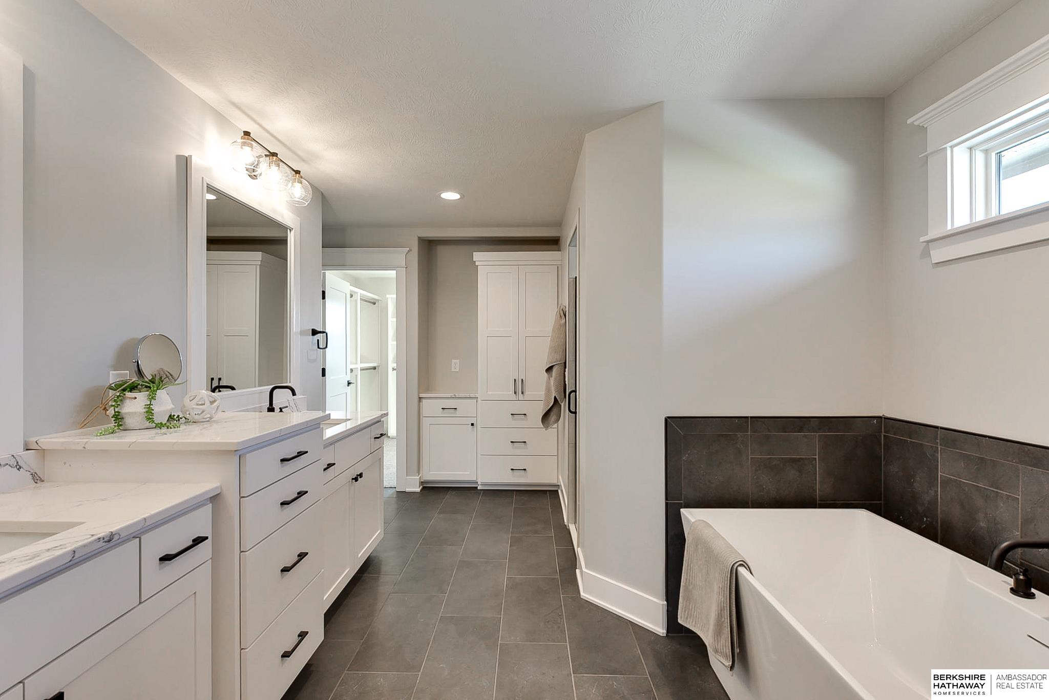 10109 Laramie Street, Papillion, Nebraska image 43