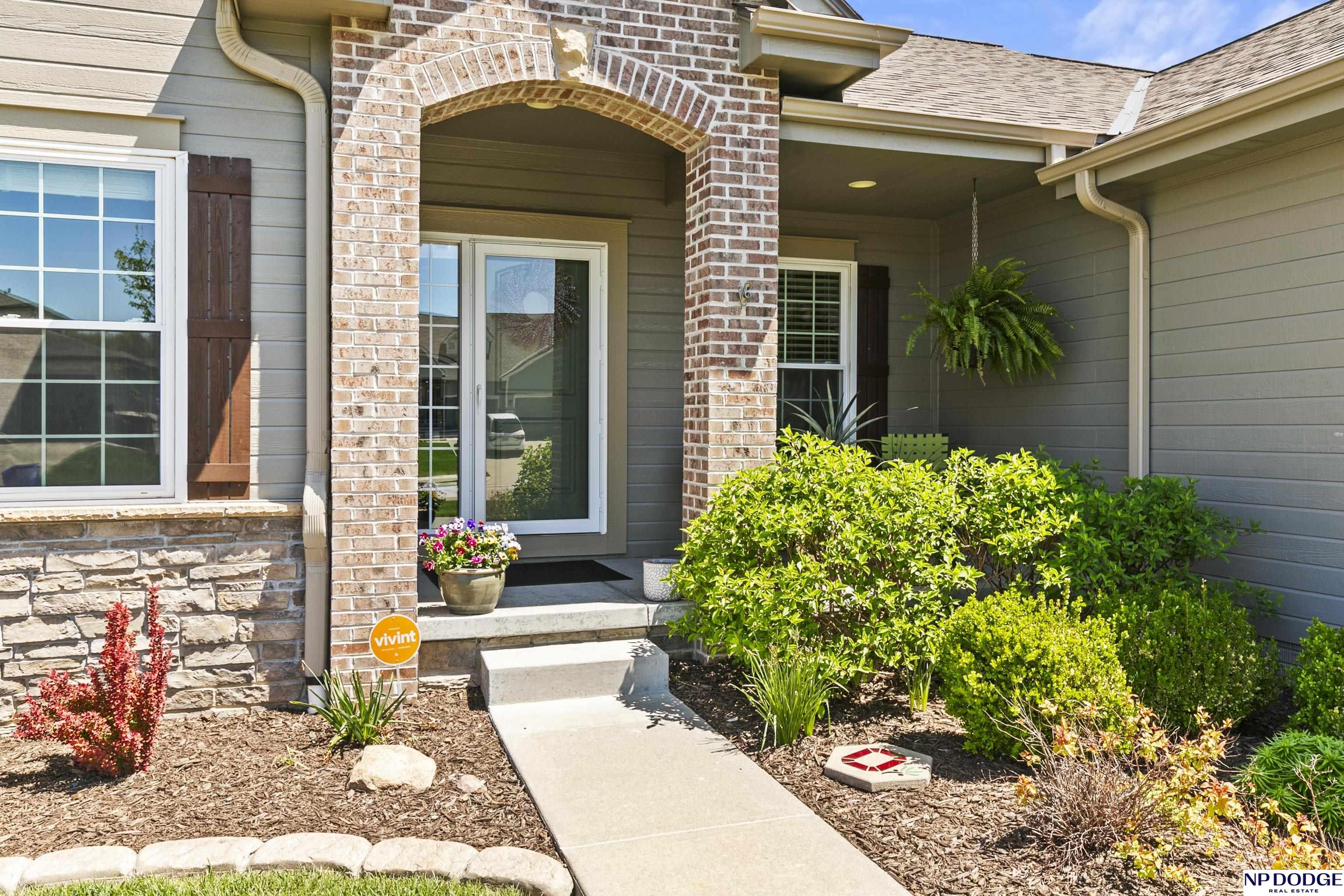 9823 Rosewater Parkway, Bennington, Nebraska image 3