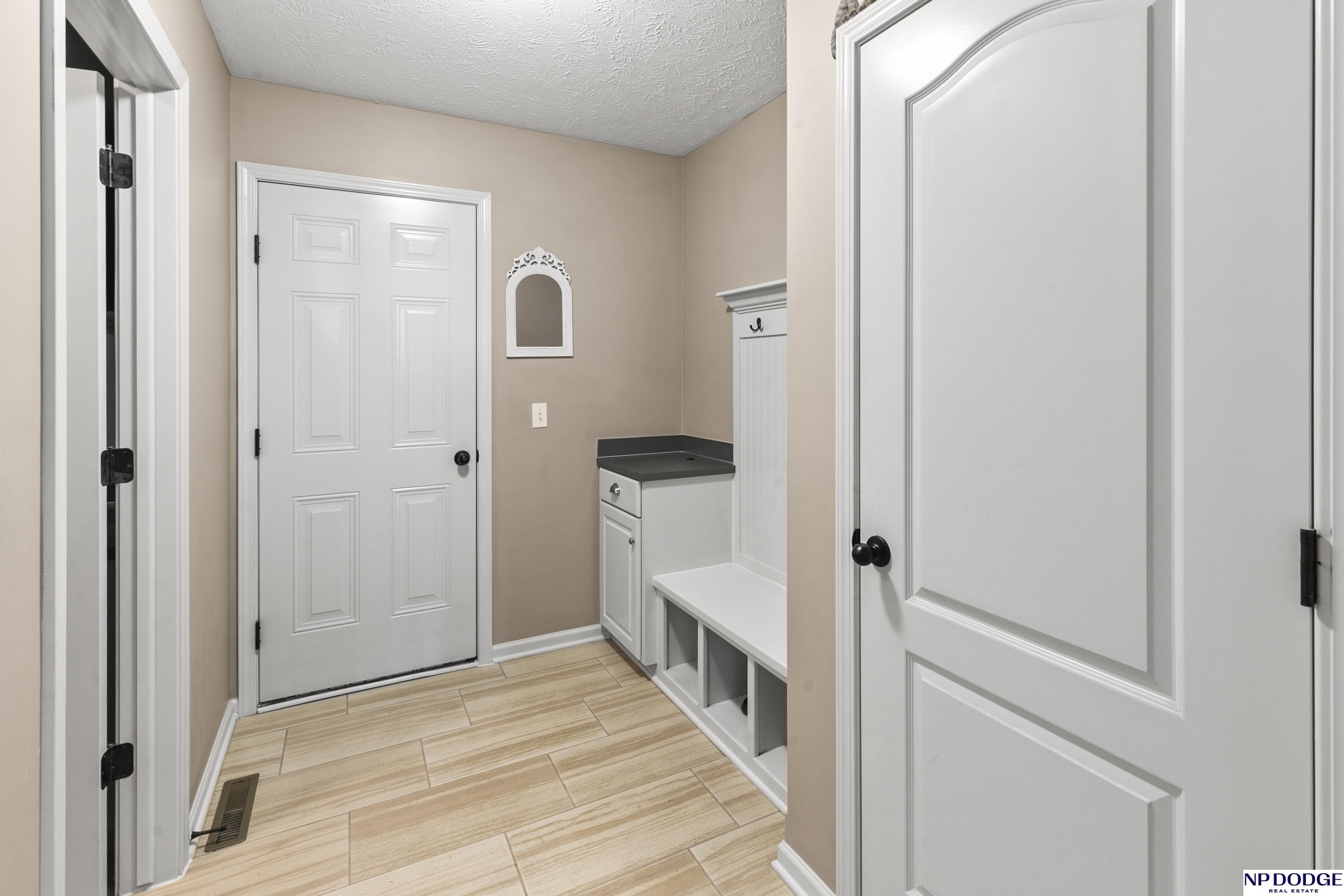 9823 Rosewater Parkway, Bennington, Nebraska image 26