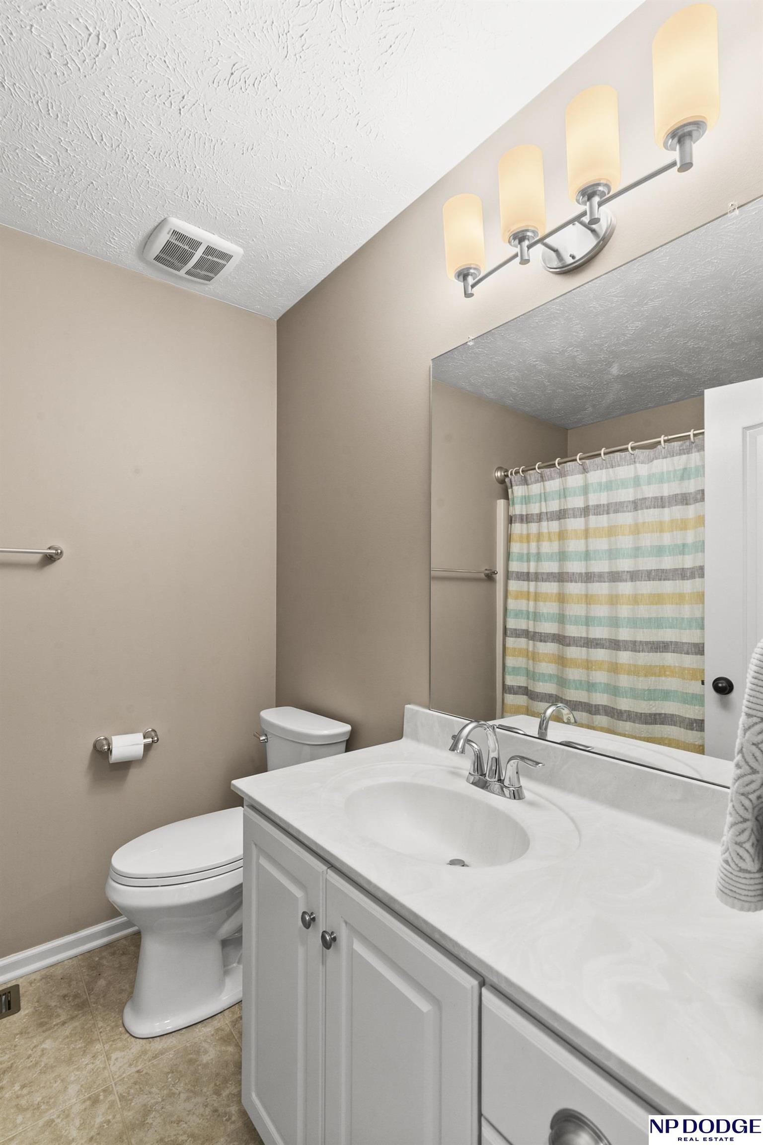 9823 Rosewater Parkway, Bennington, Nebraska image 29