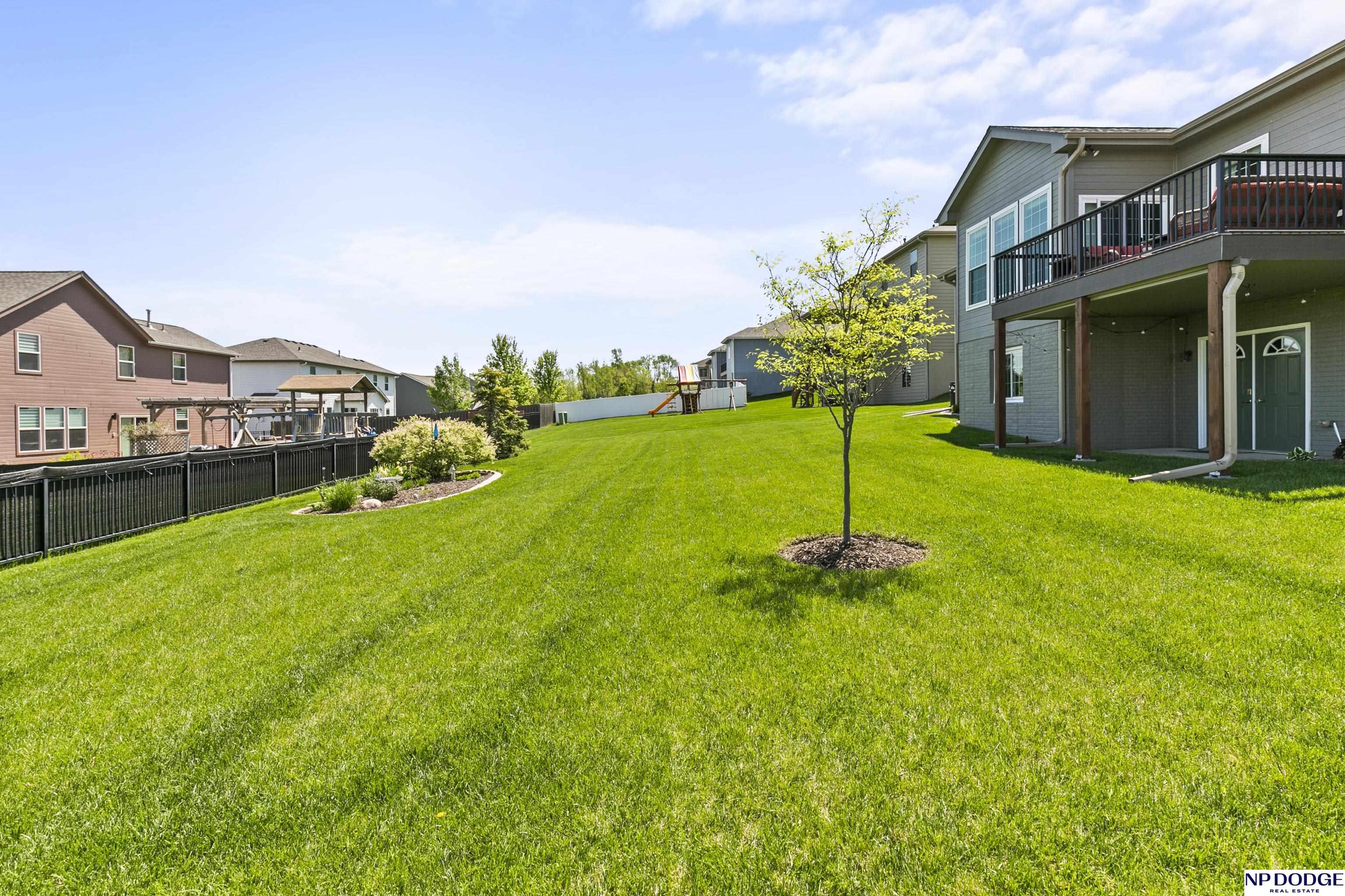 9823 Rosewater Parkway, Bennington, Nebraska image 38