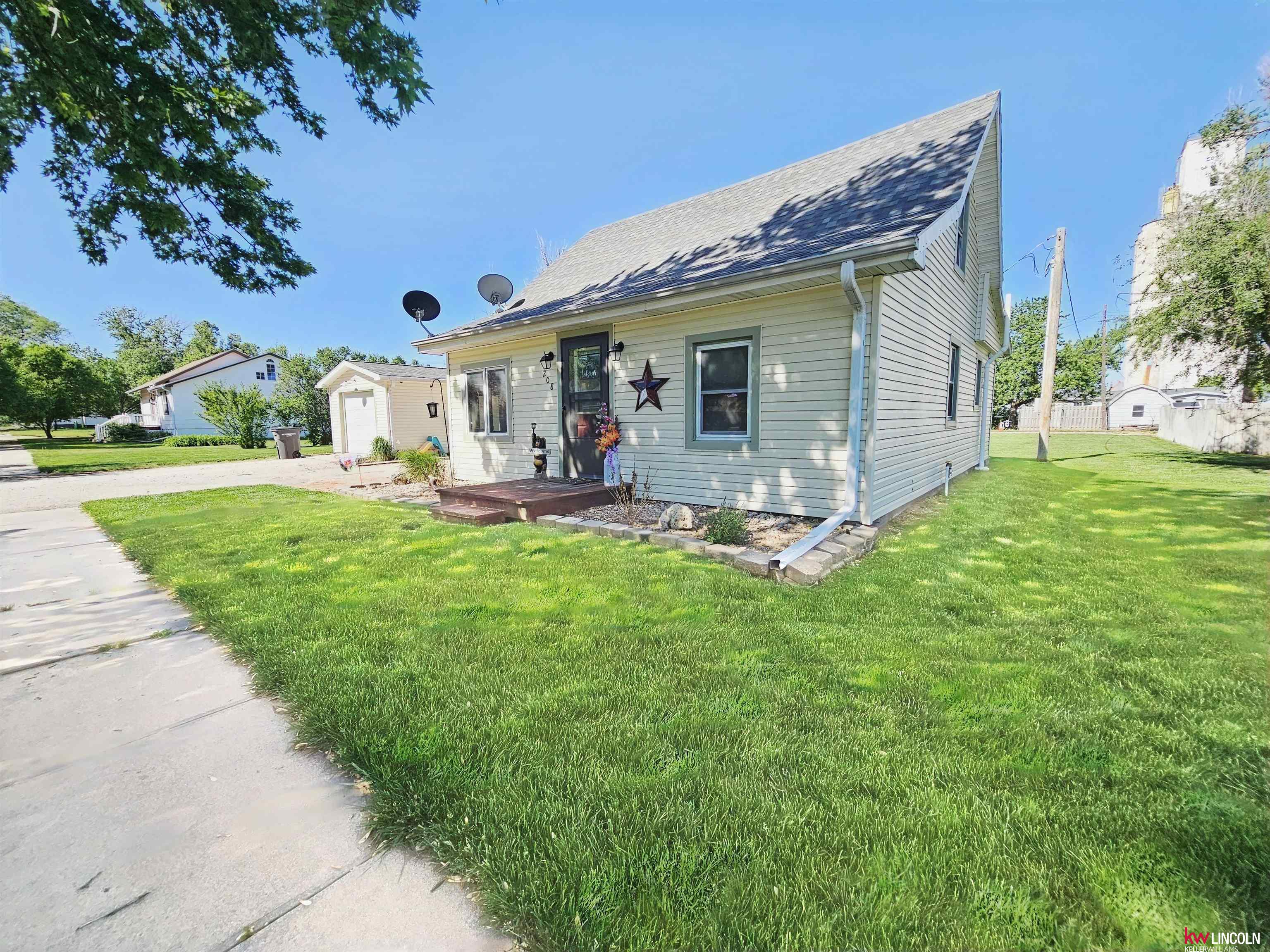 208 S Martin Avenue, Clay Center, Nebraska image 1