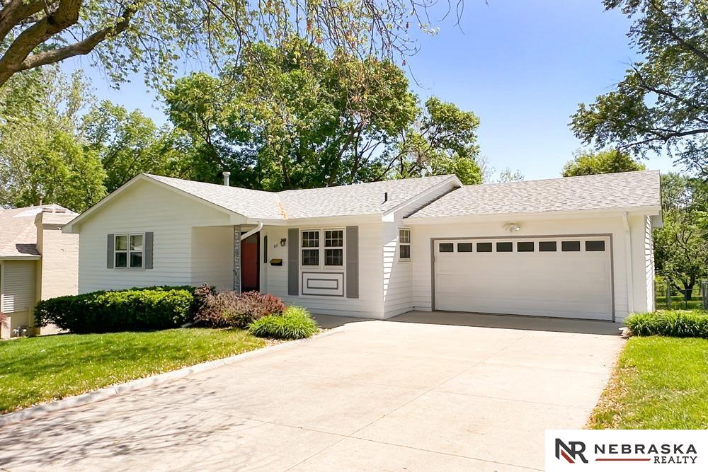 811 S Osage Street, Papillion
