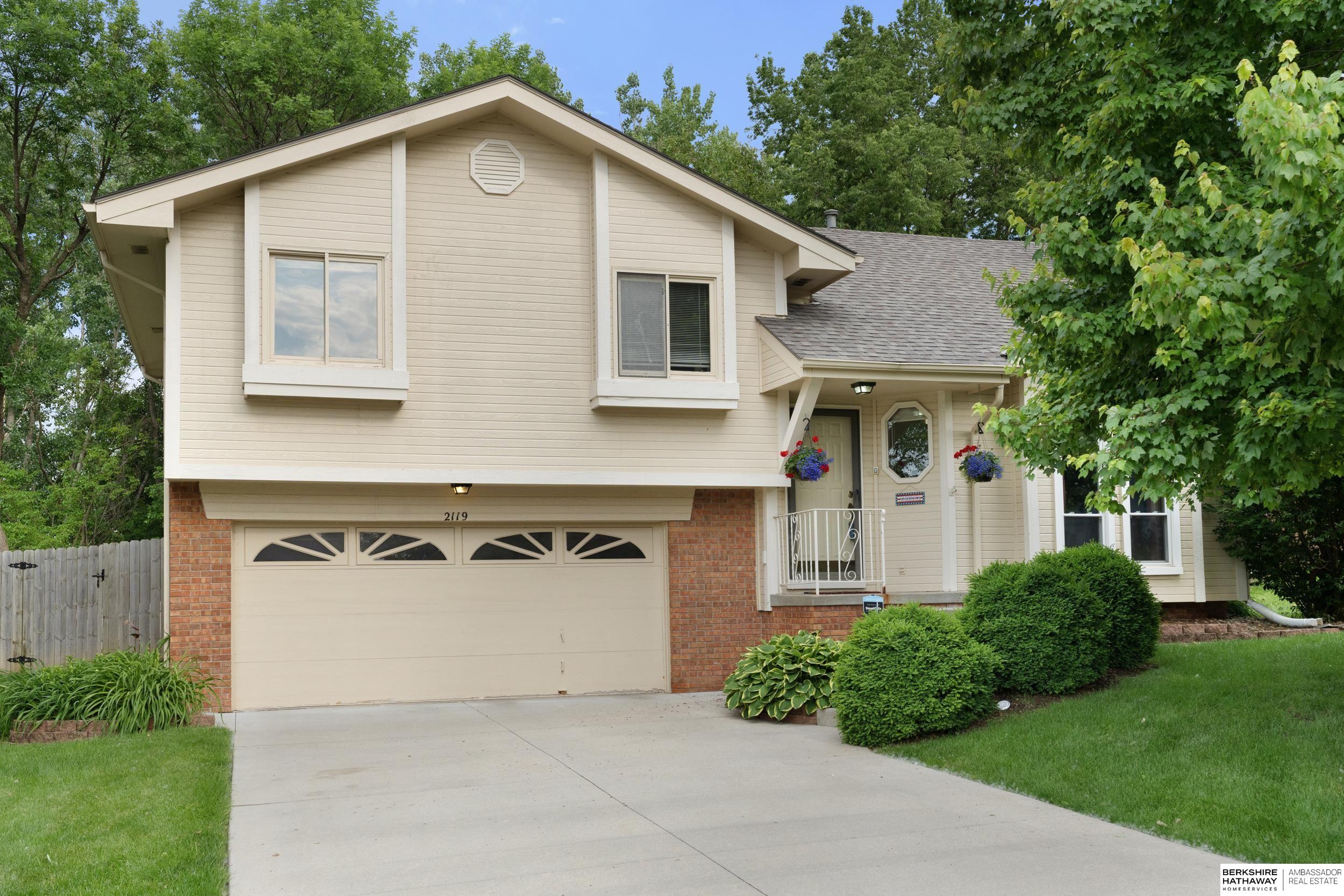 2119 Corn Drive, Papillion