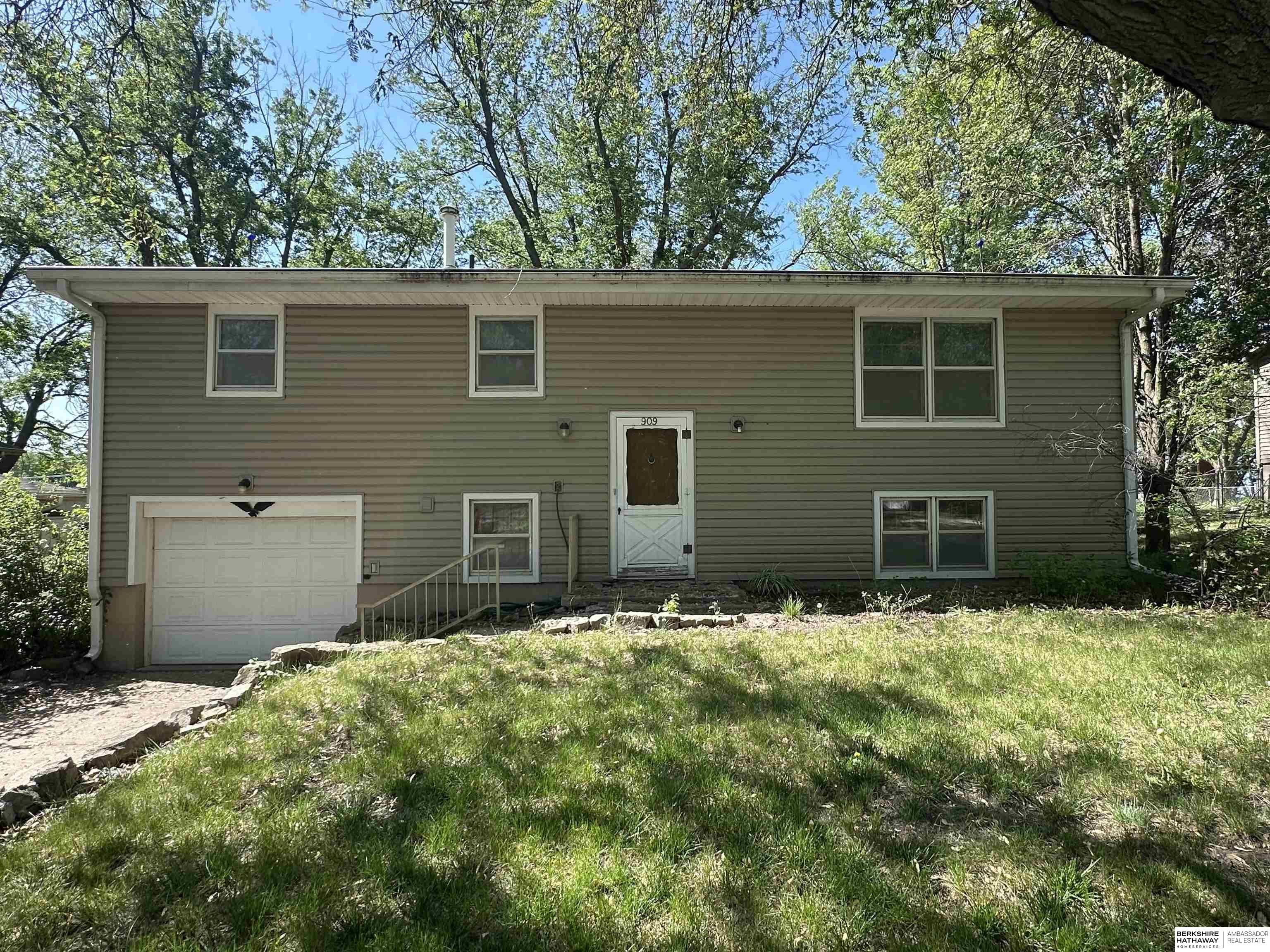 909 G Street, Eagle, Nebraska image 1