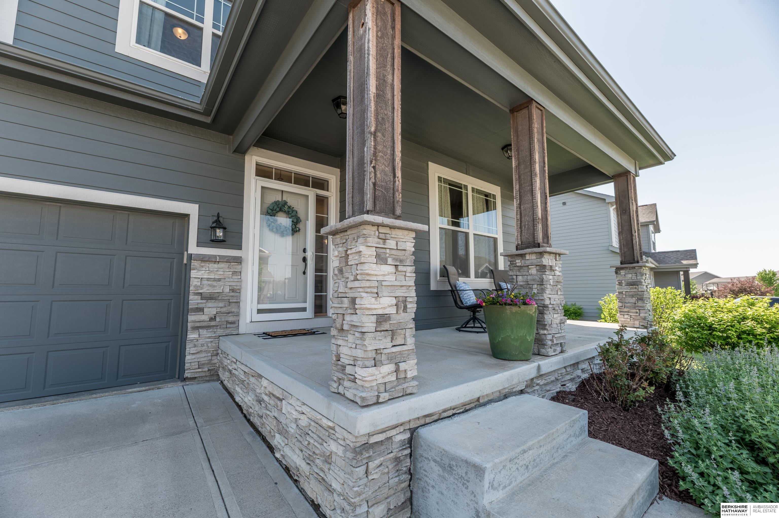 7031 S 184th Street, Omaha, Nebraska image 1