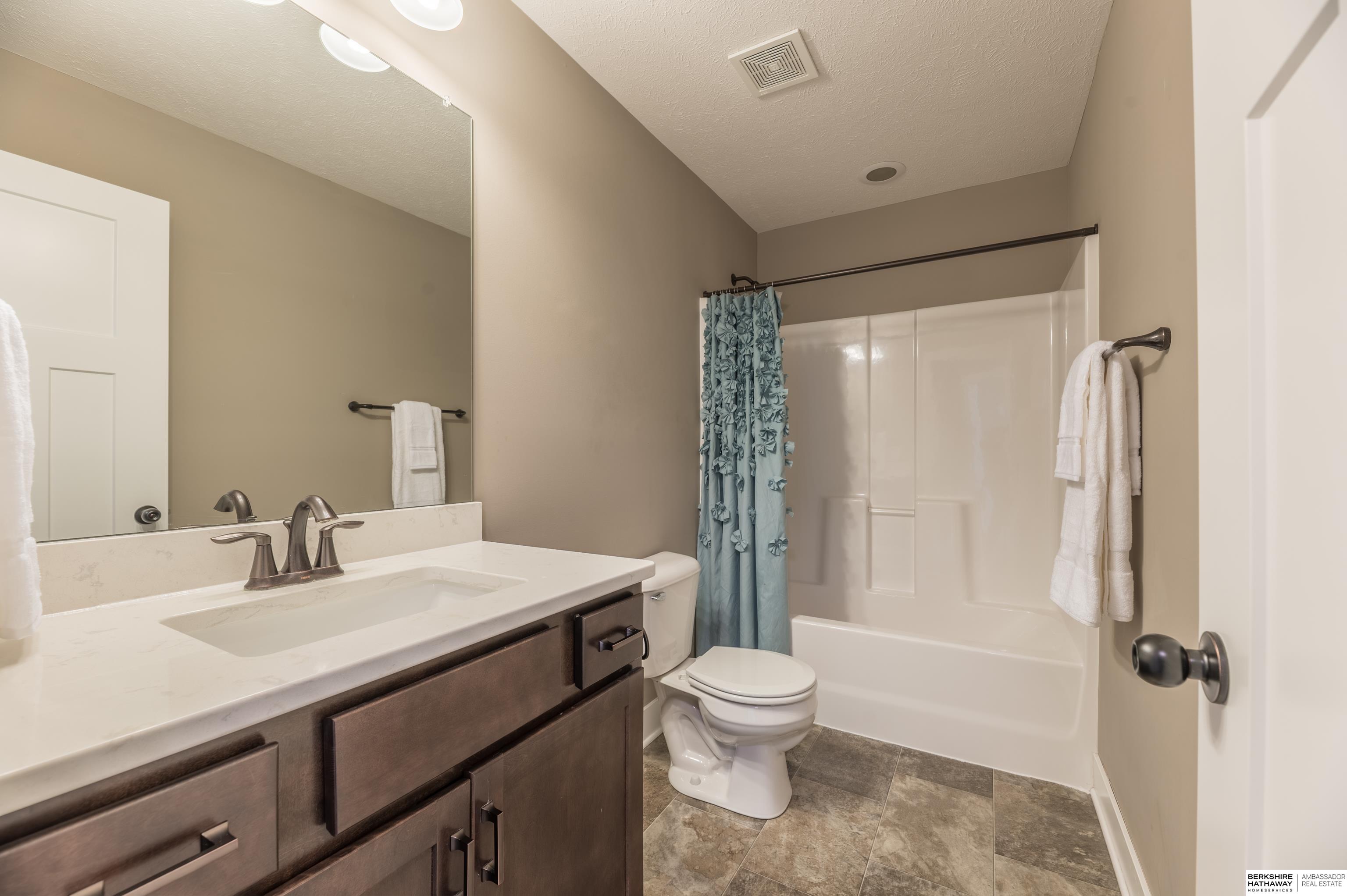 7031 S 184th Street, Omaha, Nebraska image 28