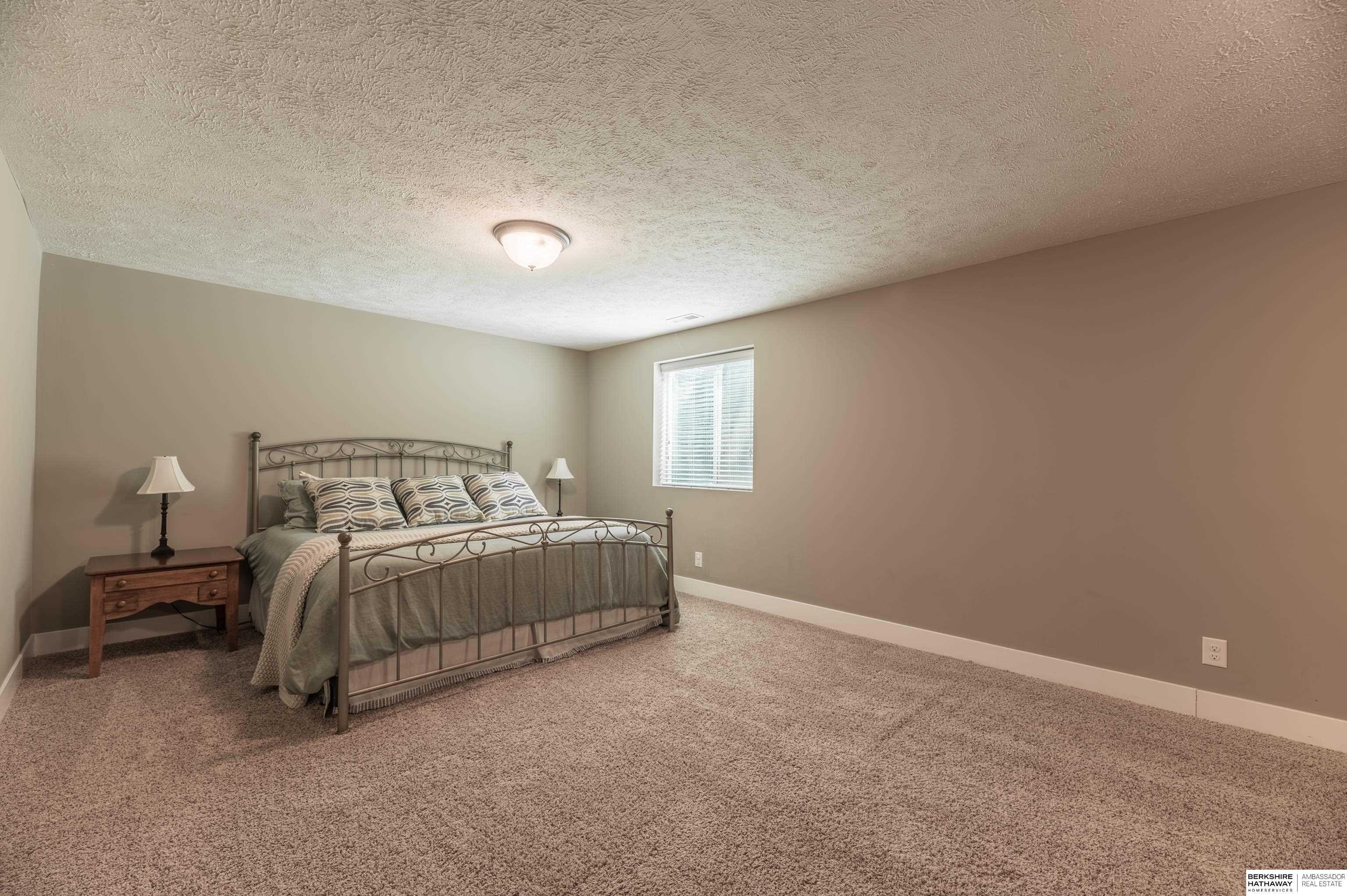 7031 S 184th Street, Omaha, Nebraska image 33