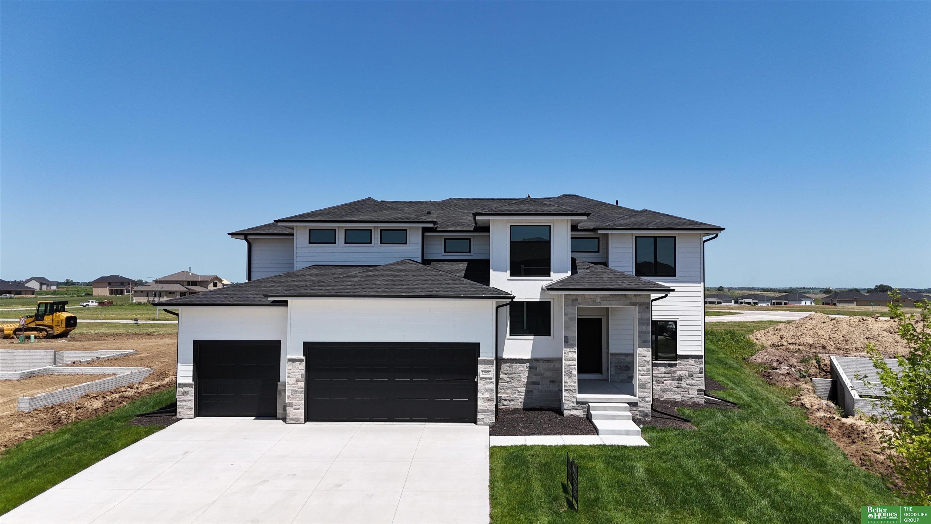 19606 Jaynes Street, Elkhorn, Nebraska image 1